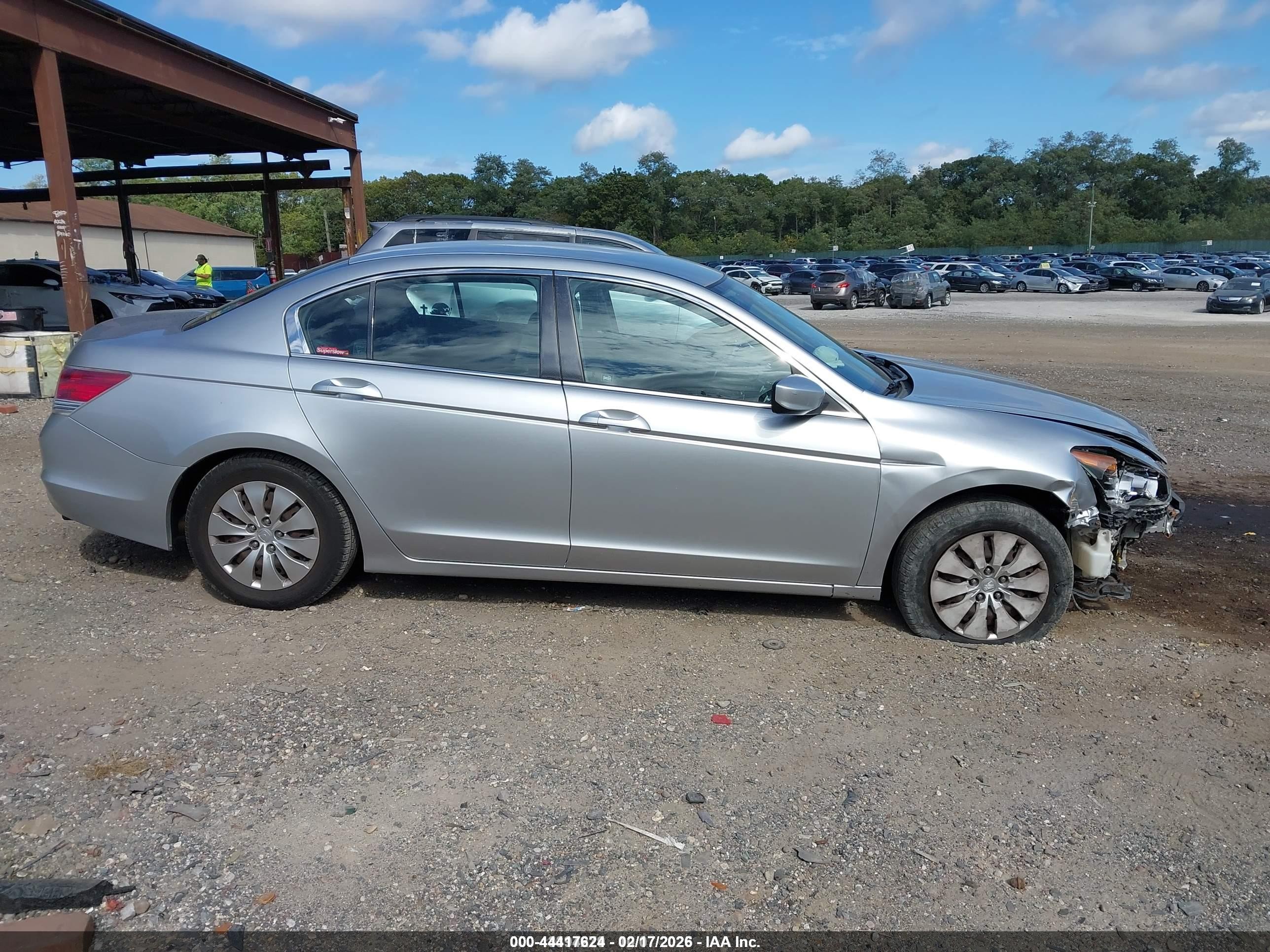 2010 Honda Accord 2.4 Lx Silver vin: 1HGCP2F37AA003643