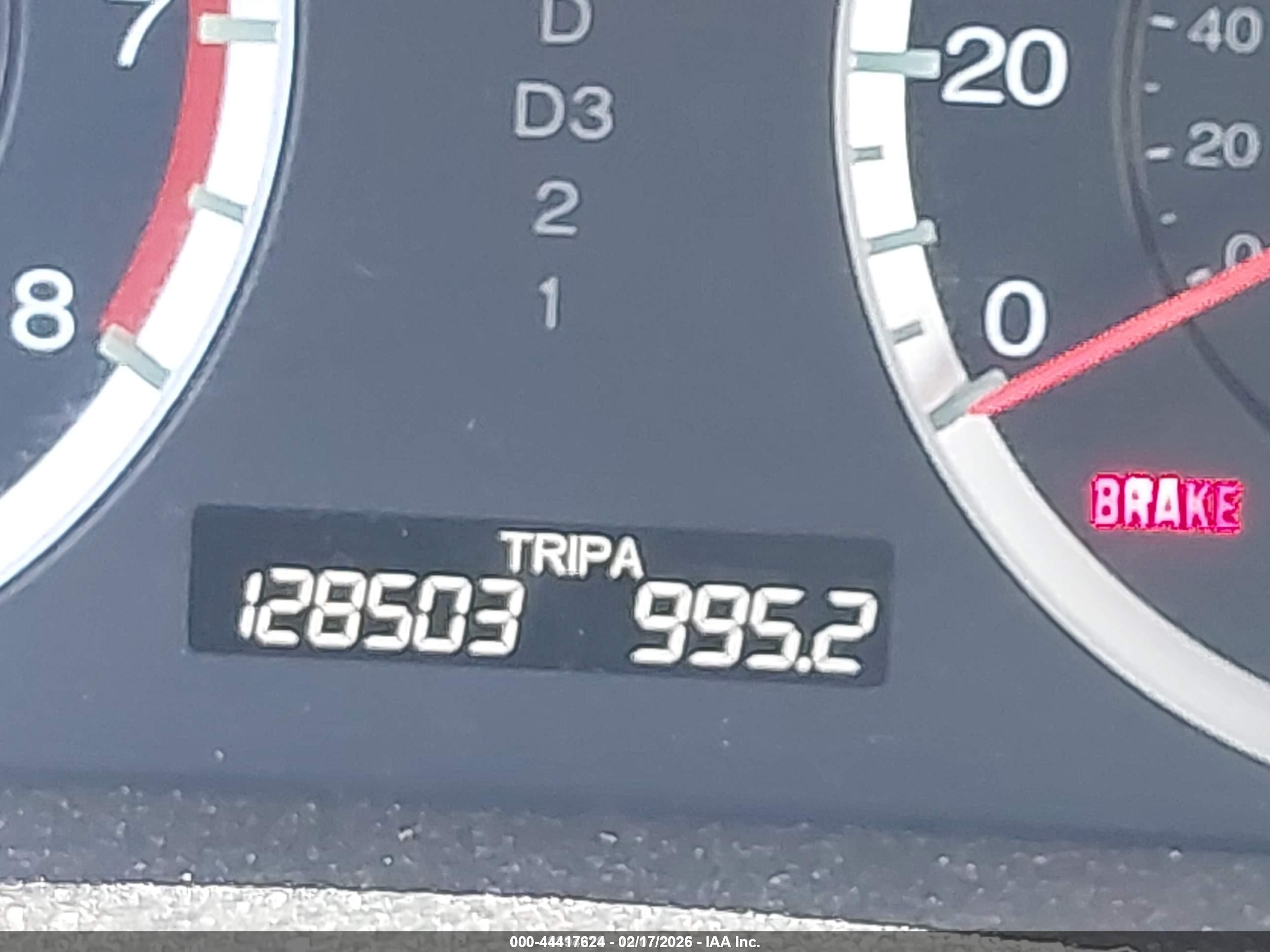 2010 Honda Accord 2.4 Lx Silver vin: 1HGCP2F37AA003643