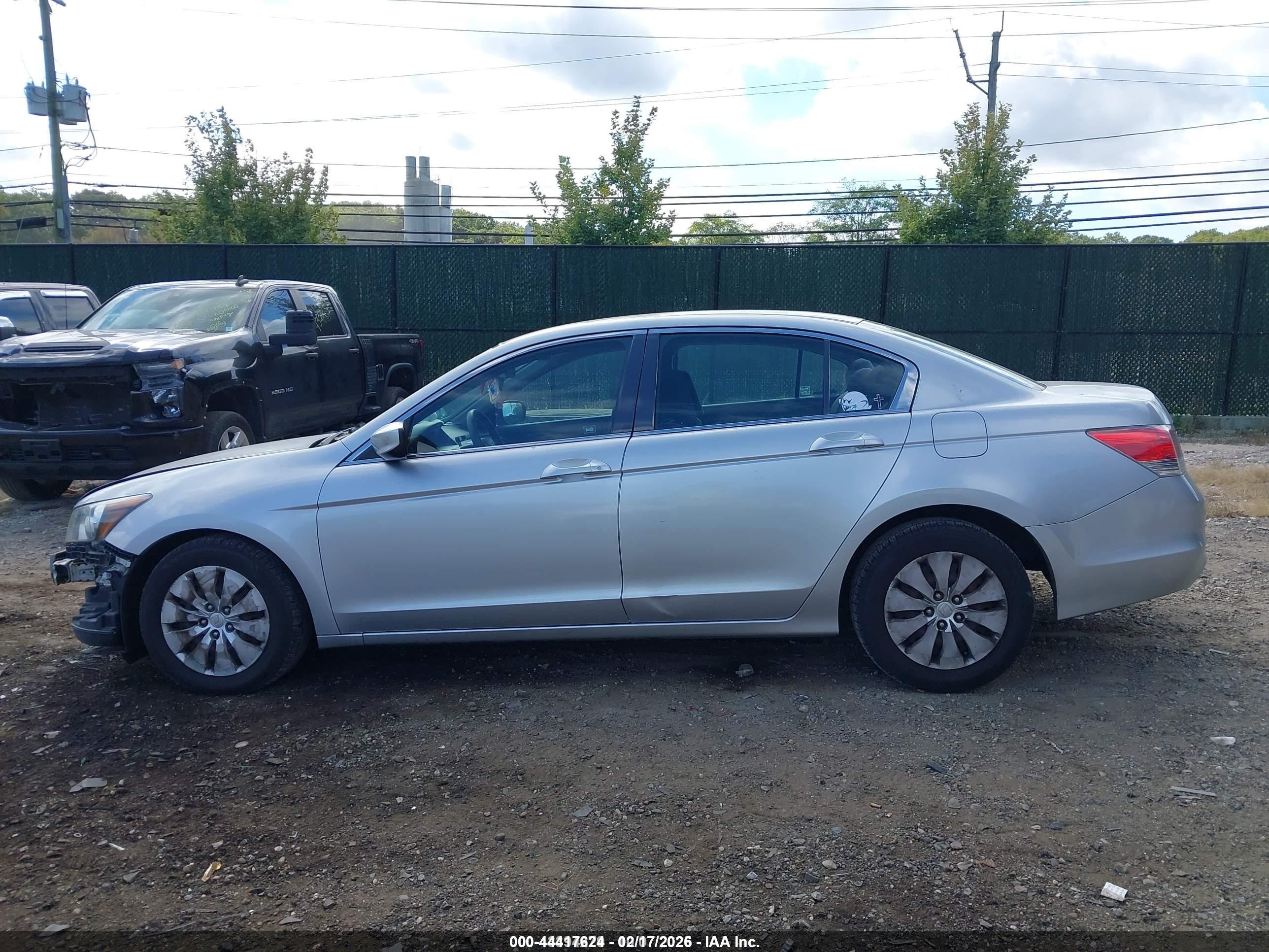 2010 Honda Accord 2.4 Lx Silver vin: 1HGCP2F37AA003643