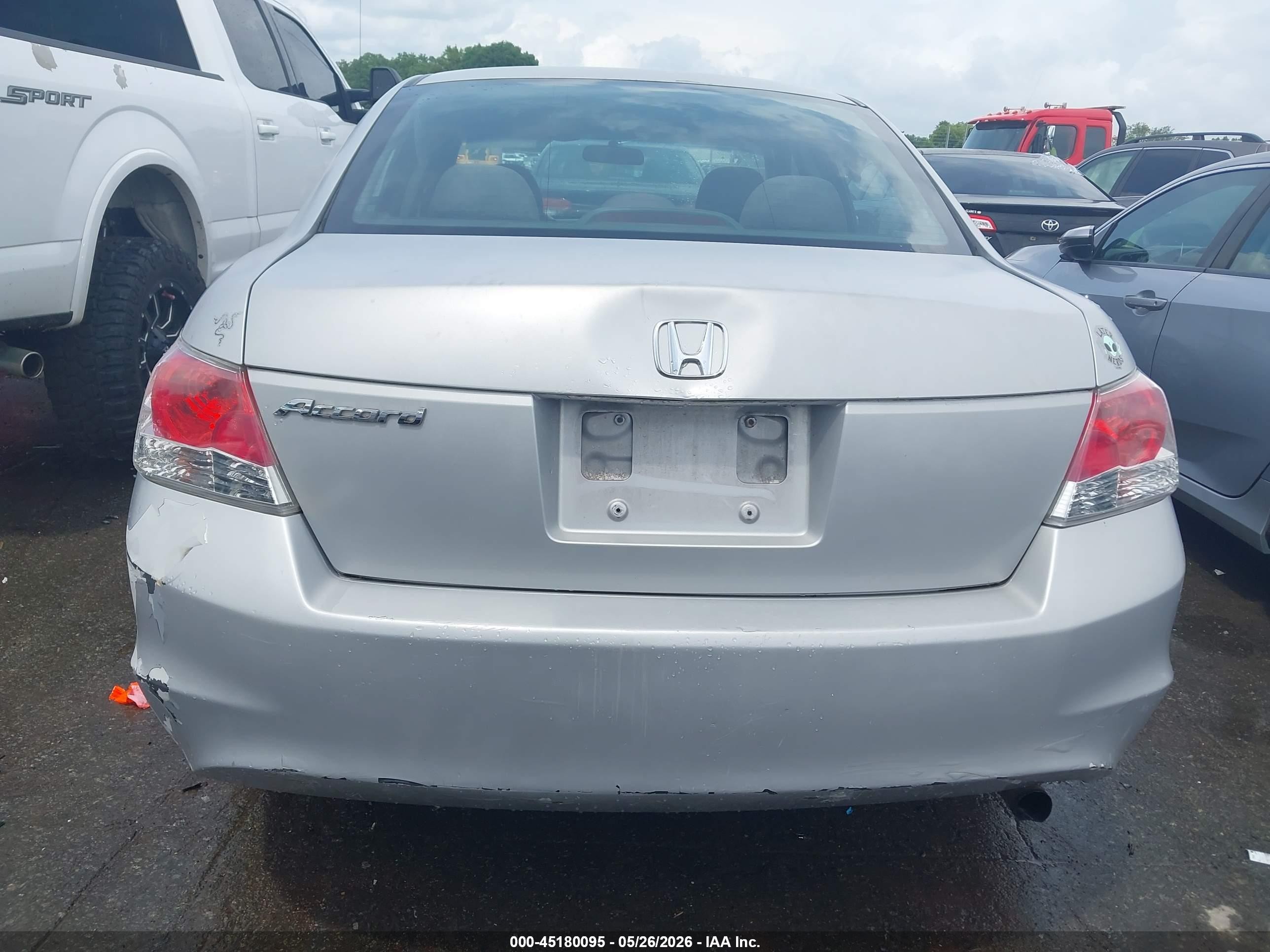2010 Honda Accord 2.4 Lx Silver vin: 1HGCP2F37AA036903