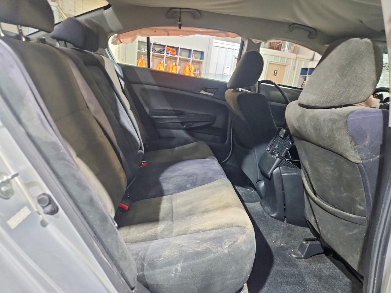 2010 Honda Accord Lx Silver vin: 1HGCP2F37AA066516