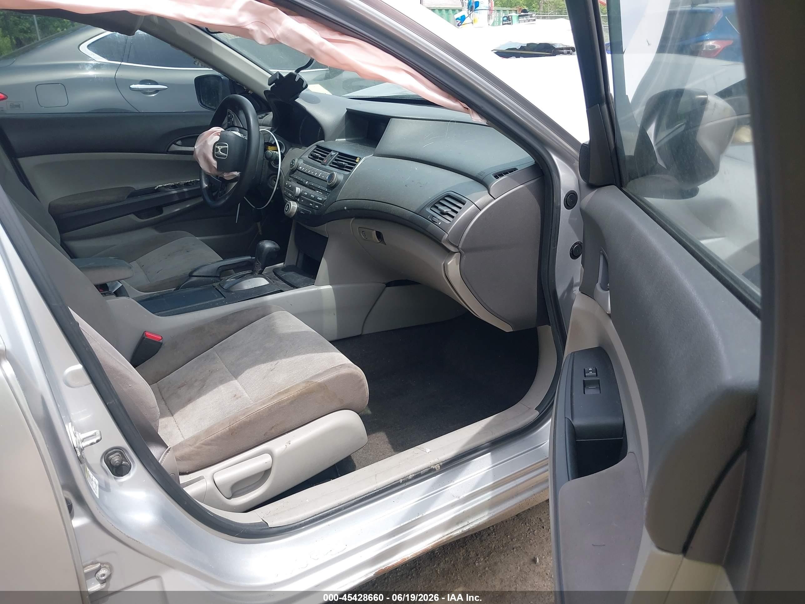 2010 Honda Accord 2.4 Lx Серебряный vin: 1HGCP2F37AA078021