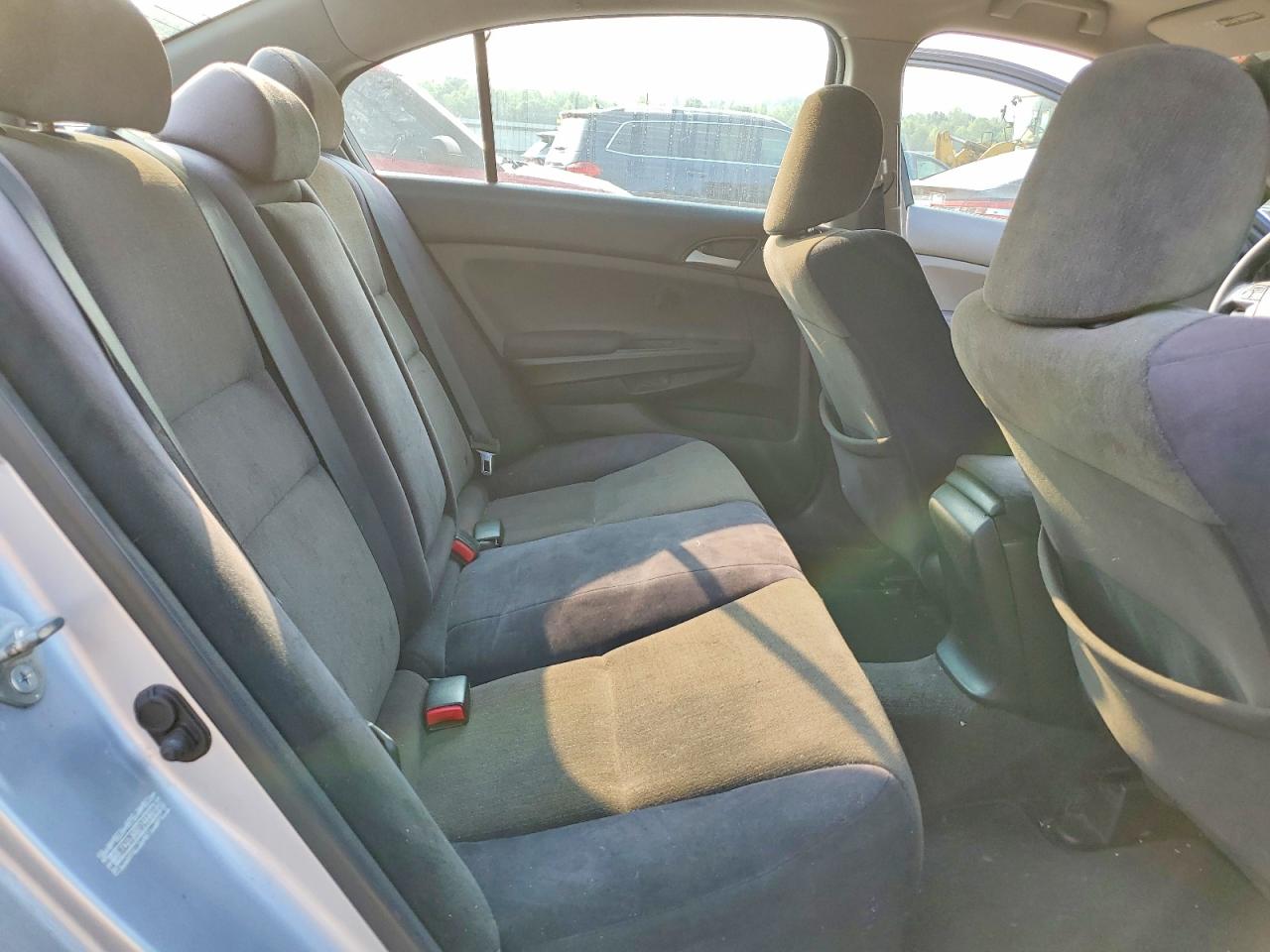 2010 Honda Accord Lx Silver vin: 1HGCP2F37AA111390