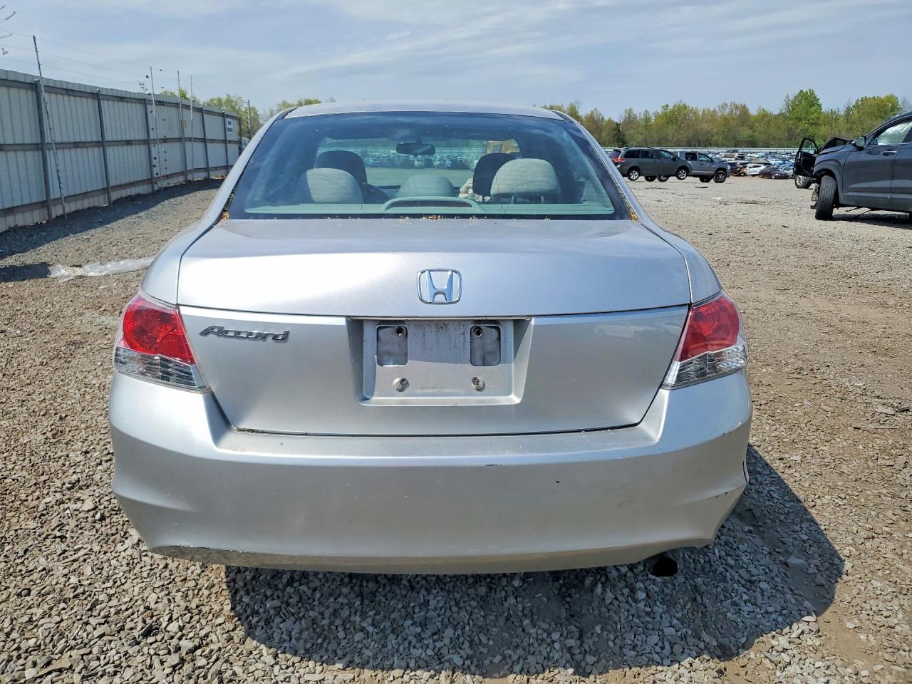 2010 Honda Accord Lx Серебряный vin: 1HGCP2F37AA123135