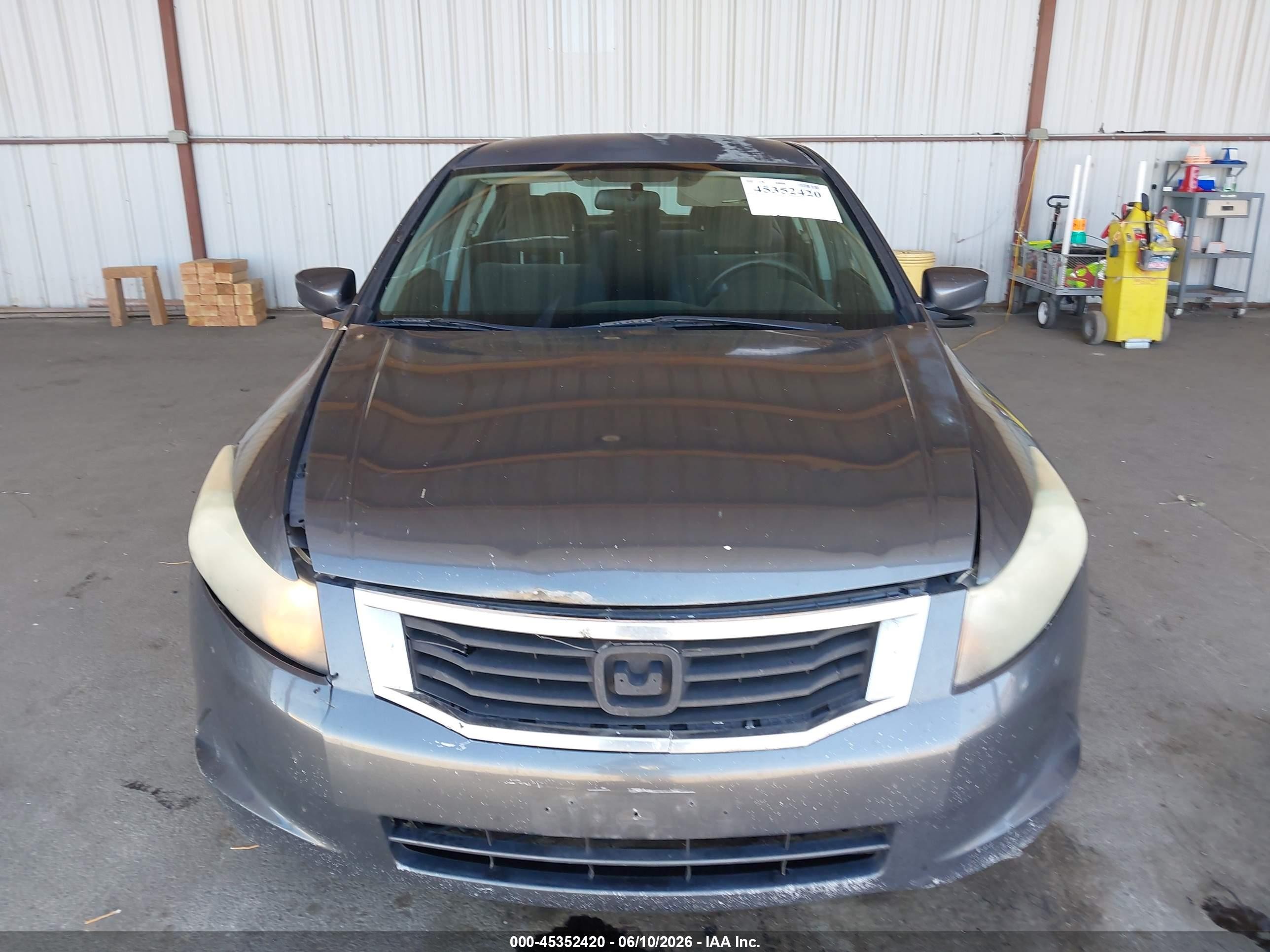 2010 Honda Accord 2.4 Lx Серый vin: 1HGCP2F37AA188874