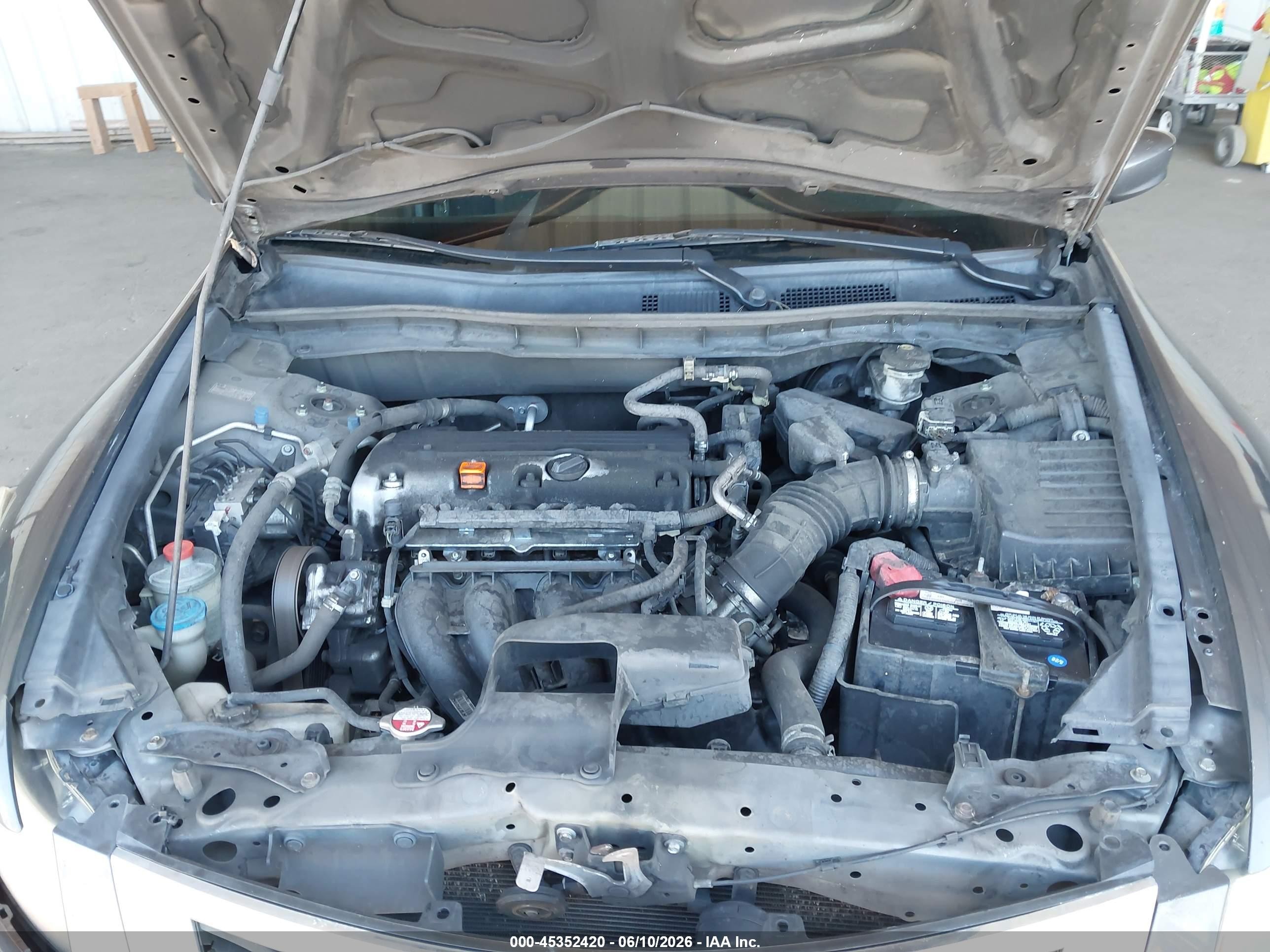 2010 Honda Accord 2.4 Lx Серый vin: 1HGCP2F37AA188874