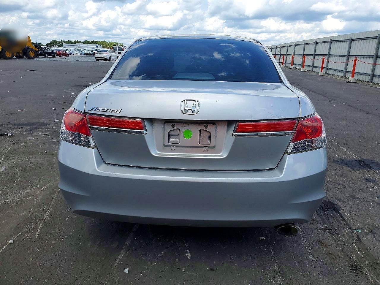 2011 Honda Accord Lx Серебряный vin: 1HGCP2F37BA036529