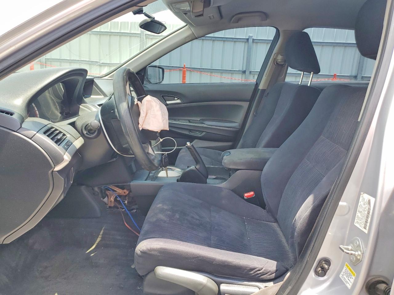 2011 Honda Accord Lx Серебряный vin: 1HGCP2F37BA036529