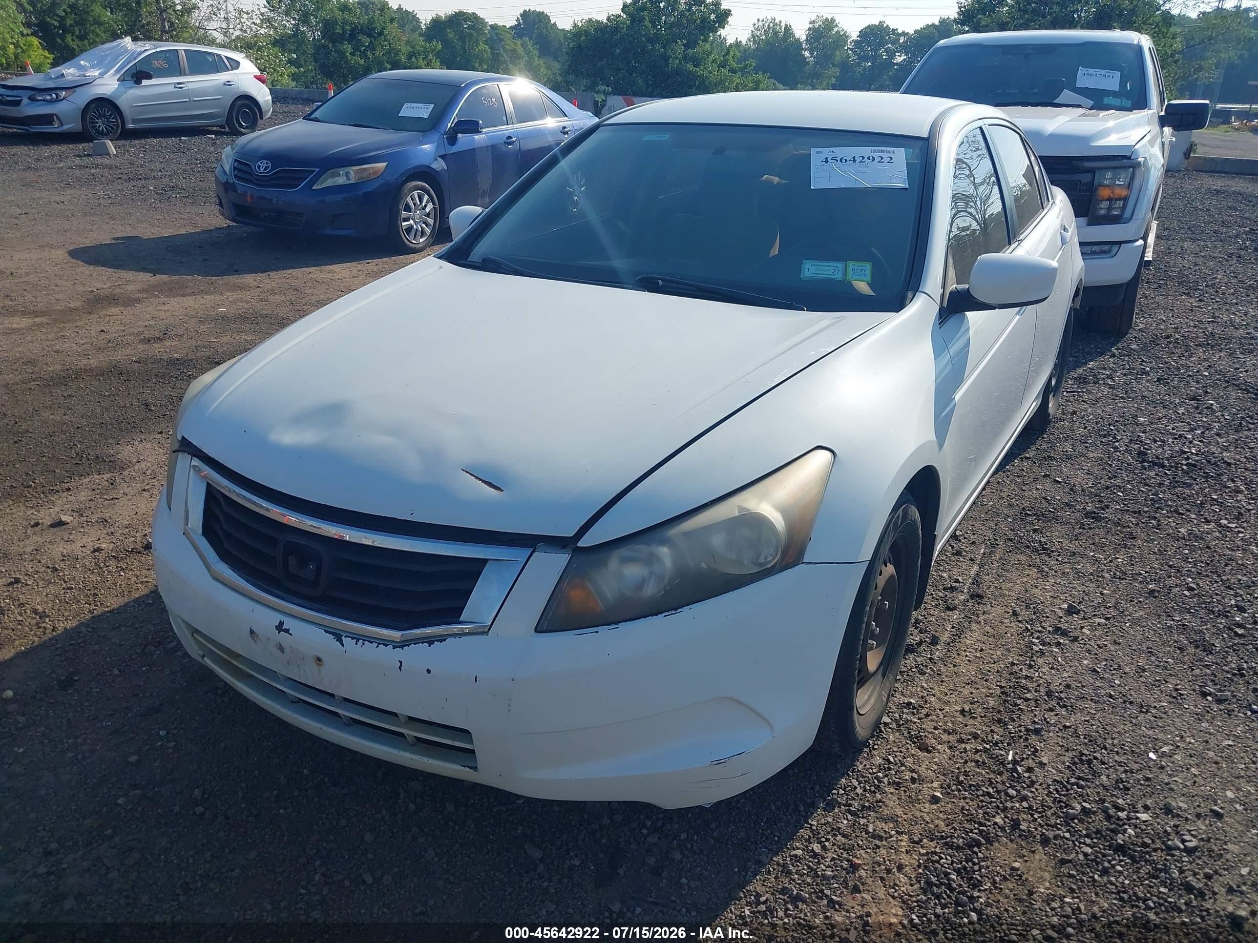 2011 Honda Accord 2.4 Lx White vin: 1HGCP2F37BA057641