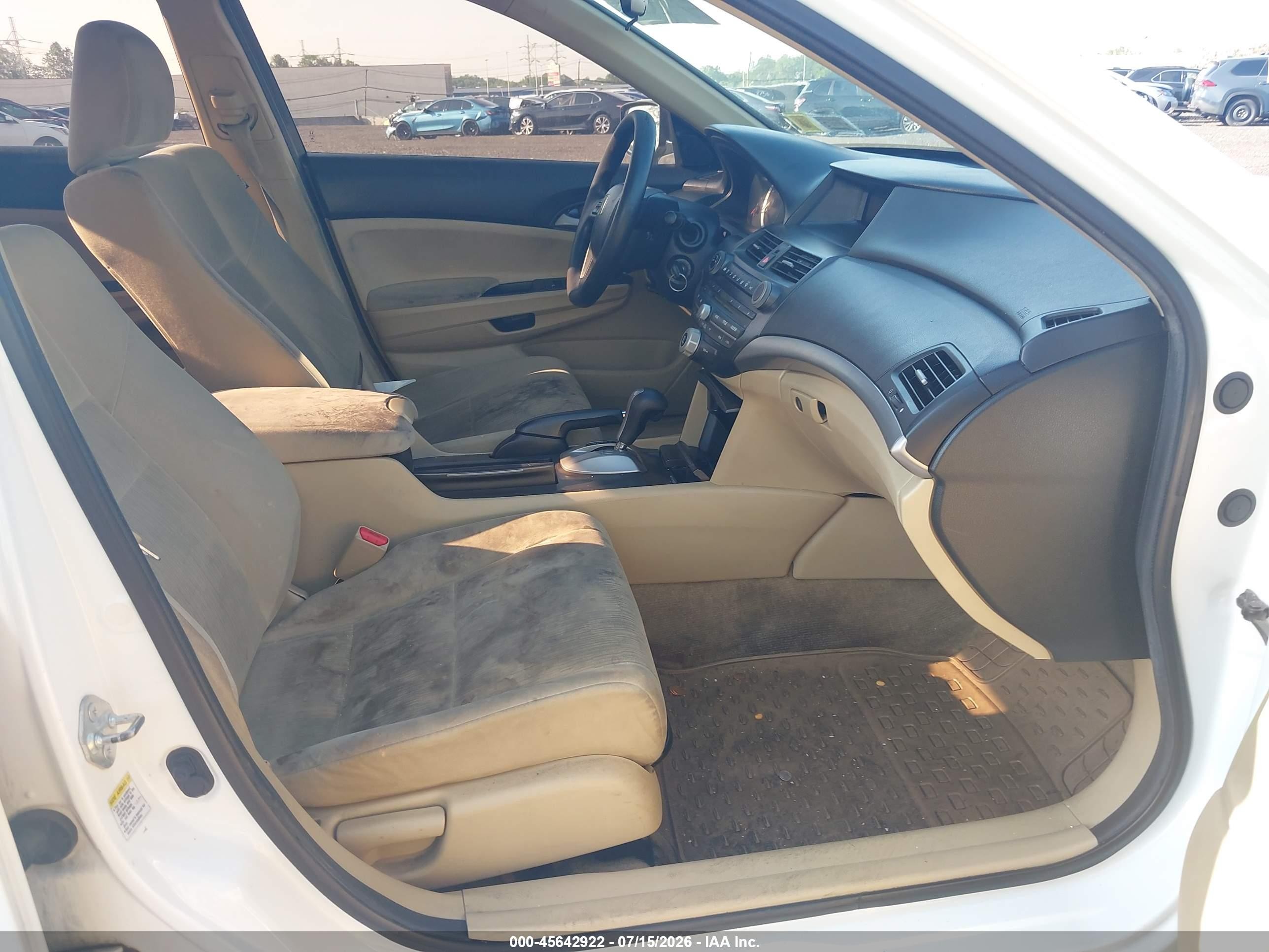 2011 Honda Accord 2.4 Lx White vin: 1HGCP2F37BA057641