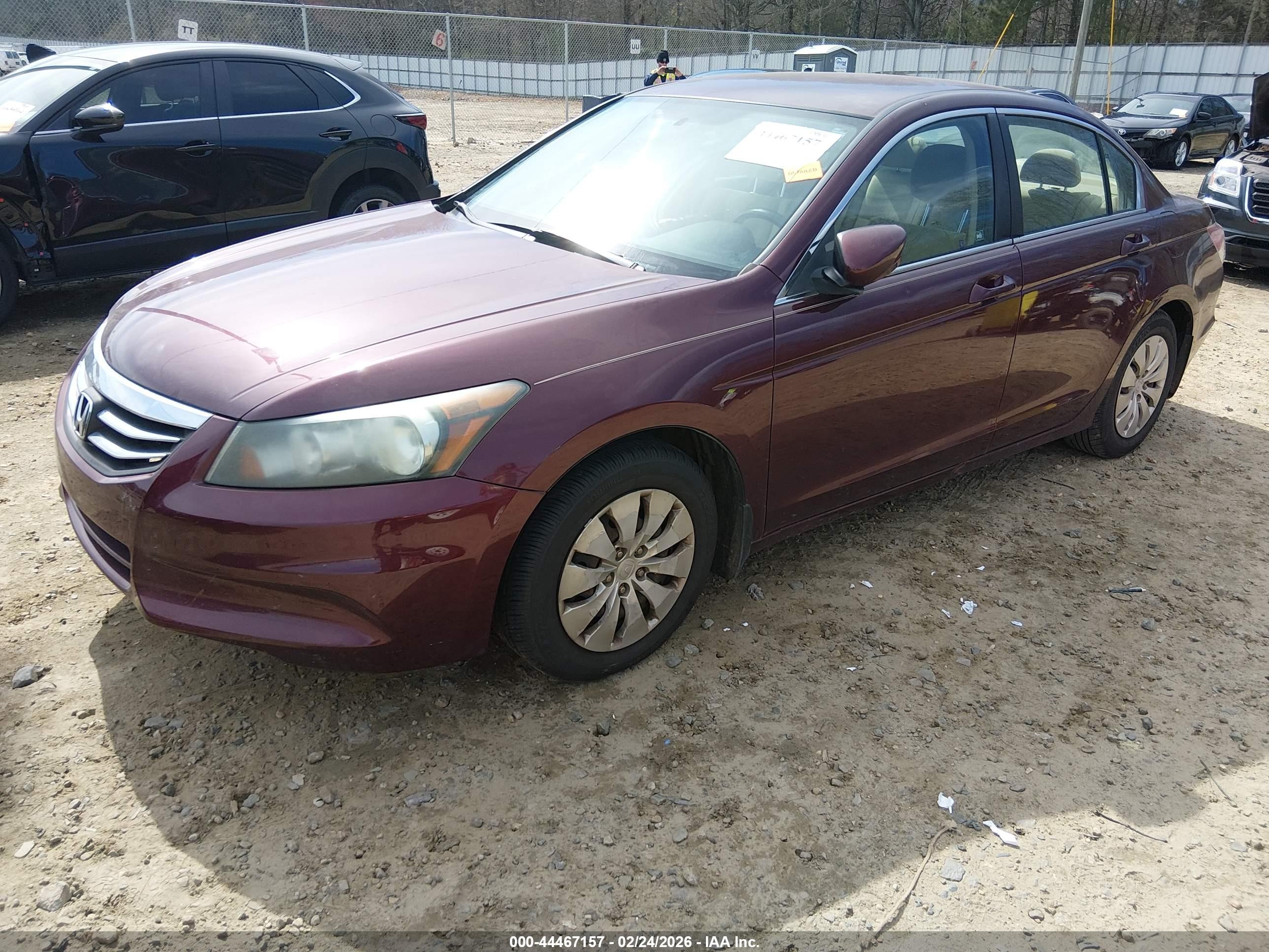 2011 Honda Accord 2.4 Lx Темно-бордовый vin: 1HGCP2F37BA071183