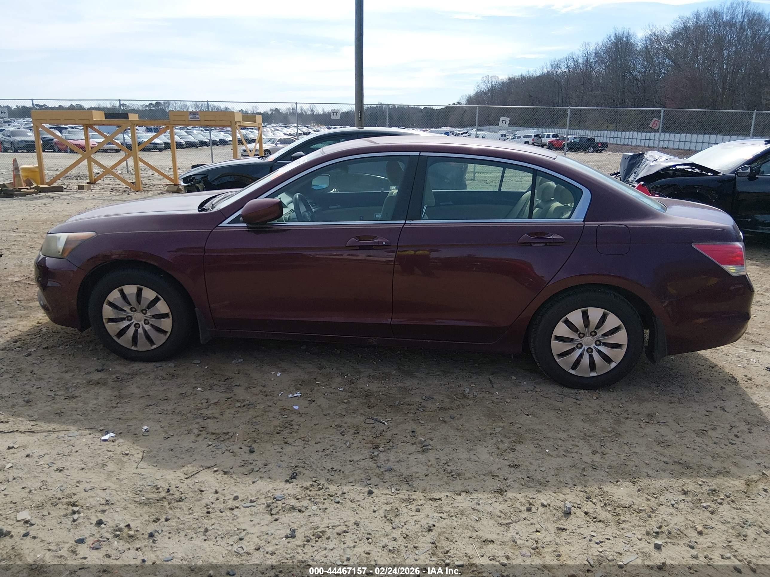 2011 Honda Accord 2.4 Lx Темно-бордовый vin: 1HGCP2F37BA071183