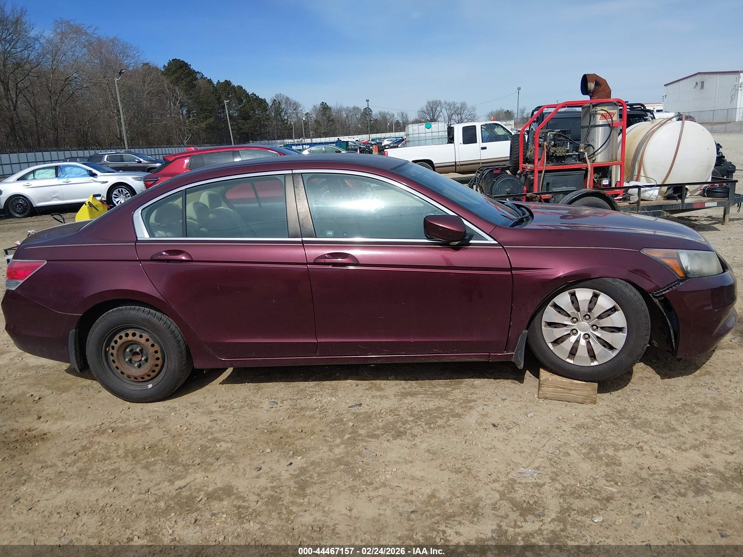 2011 Honda Accord 2.4 Lx Темно-бордовый vin: 1HGCP2F37BA071183