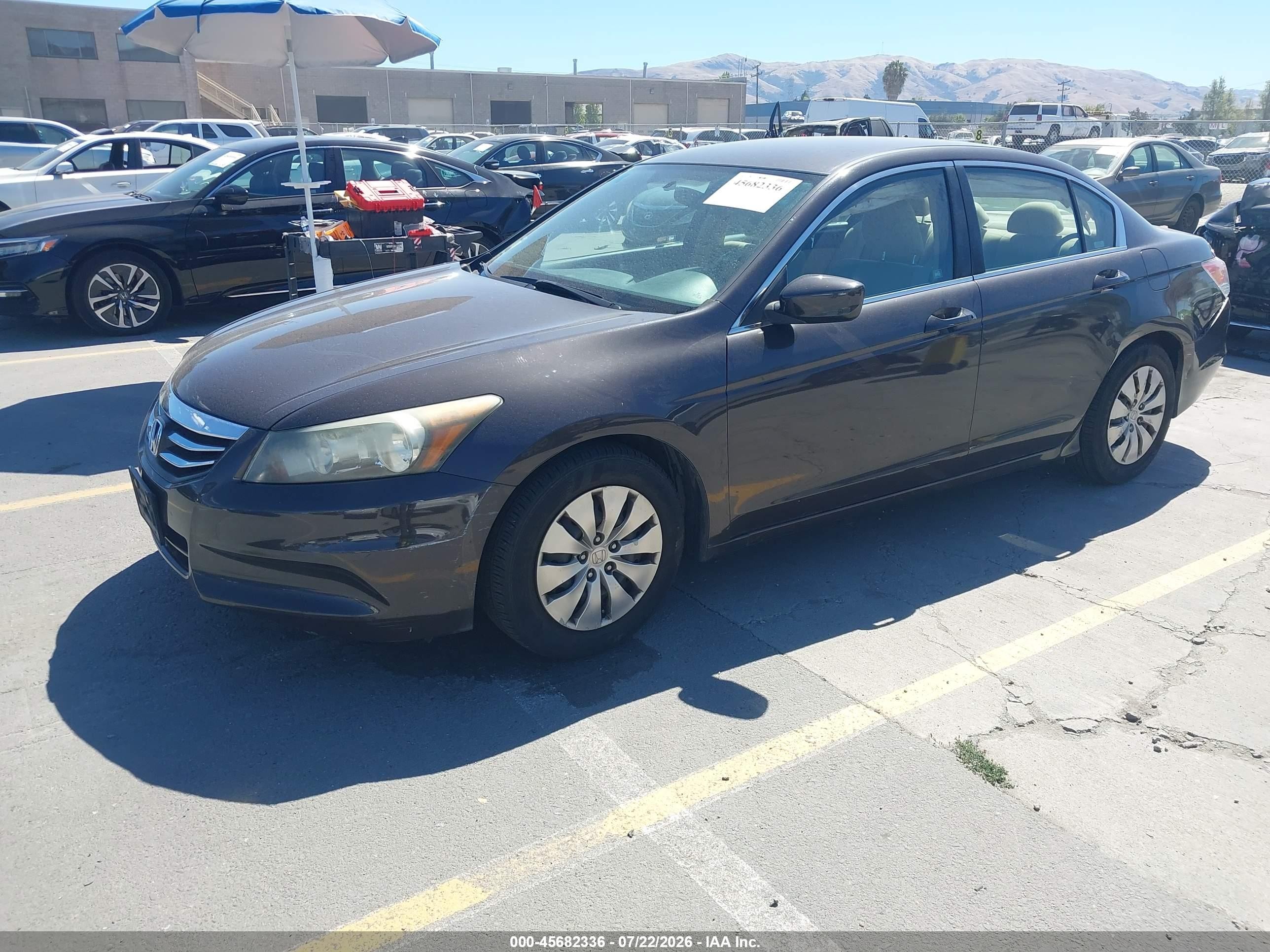 2011 Honda Accord 2.4 Lx Коричневый vin: 1HGCP2F37BA089554