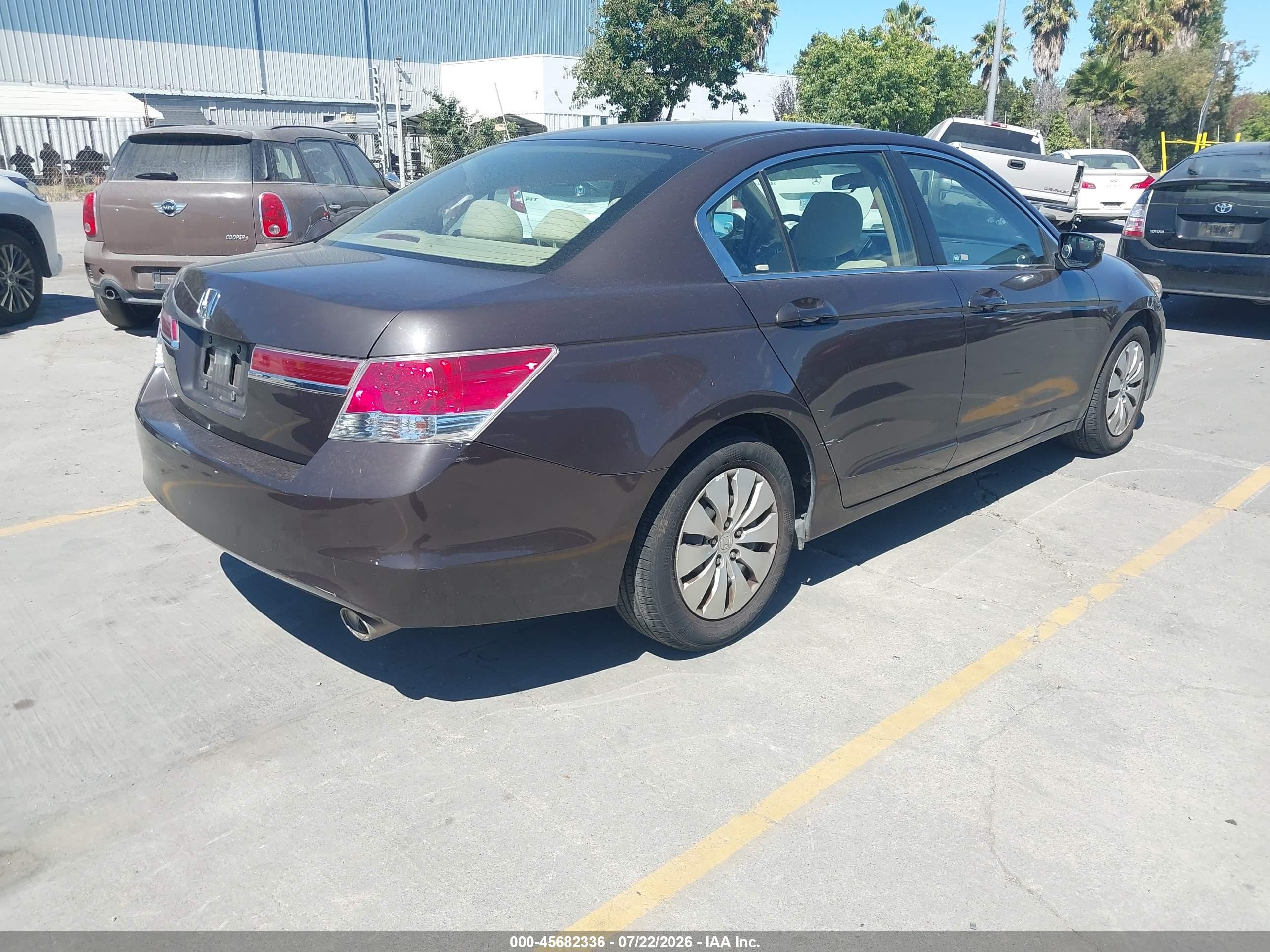 2011 Honda Accord 2.4 Lx Коричневый vin: 1HGCP2F37BA089554