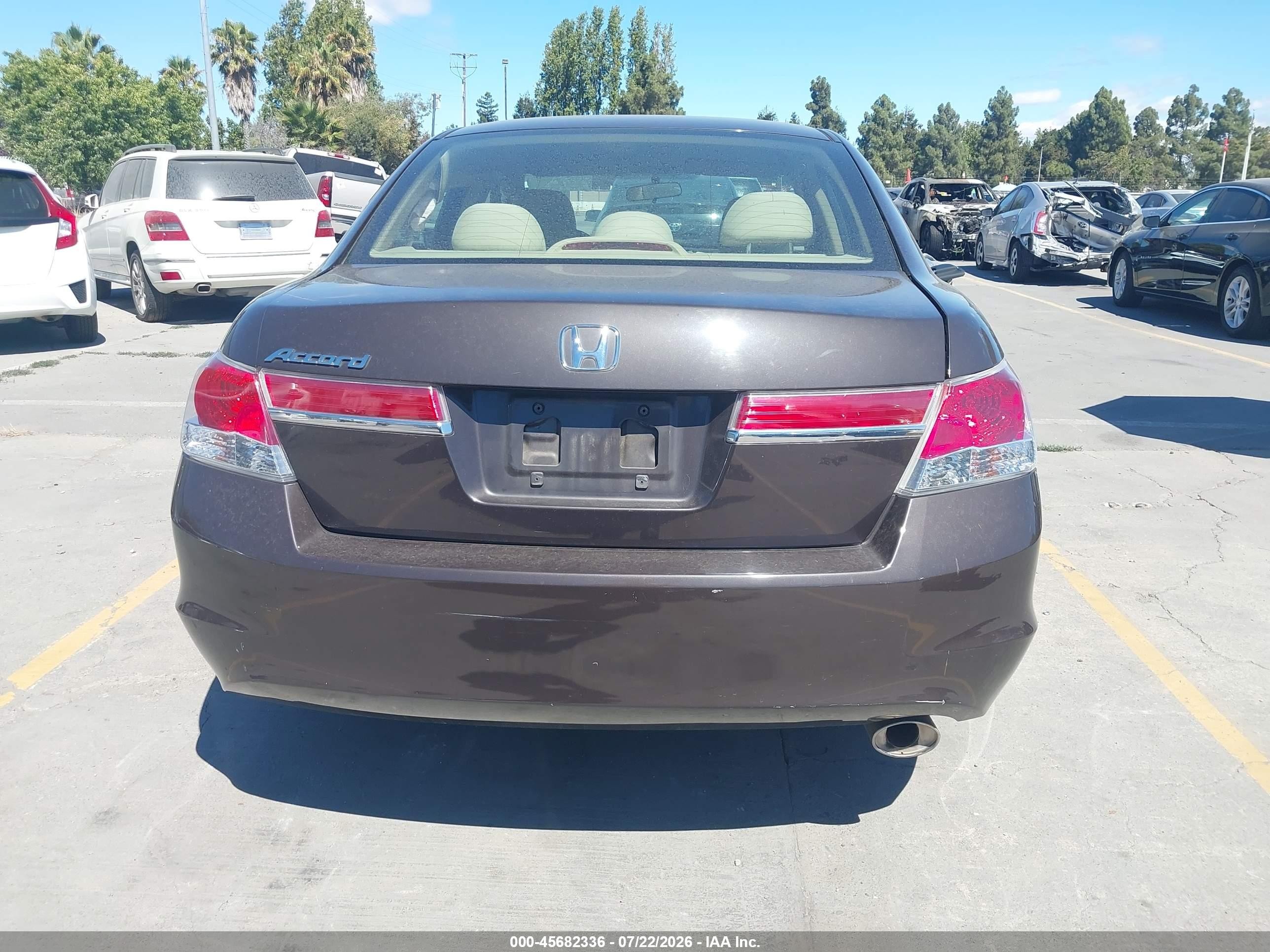 2011 Honda Accord 2.4 Lx Коричневый vin: 1HGCP2F37BA089554
