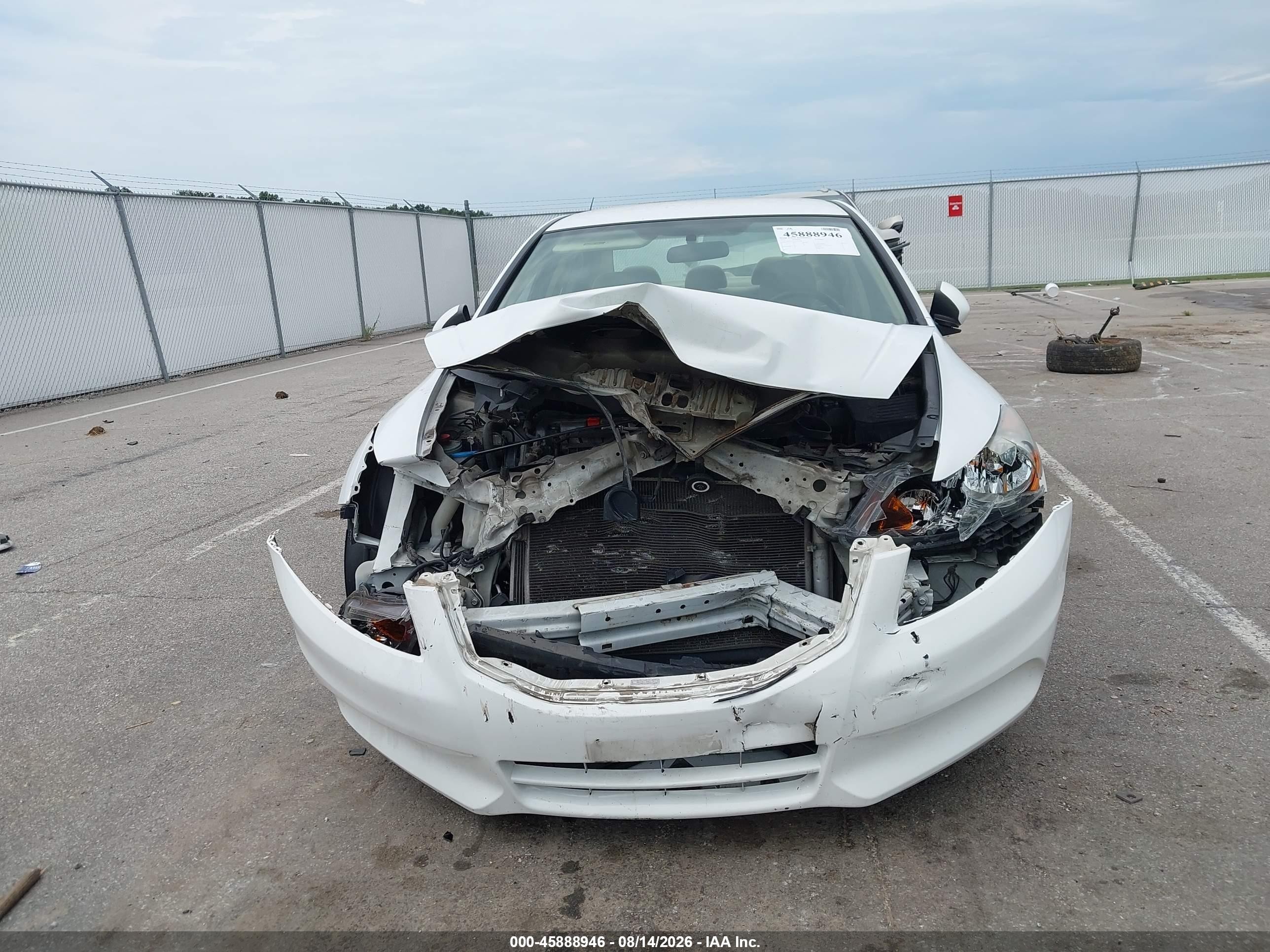 2011 Honda Accord 2.4 Lx White vin: 1HGCP2F37BA107938