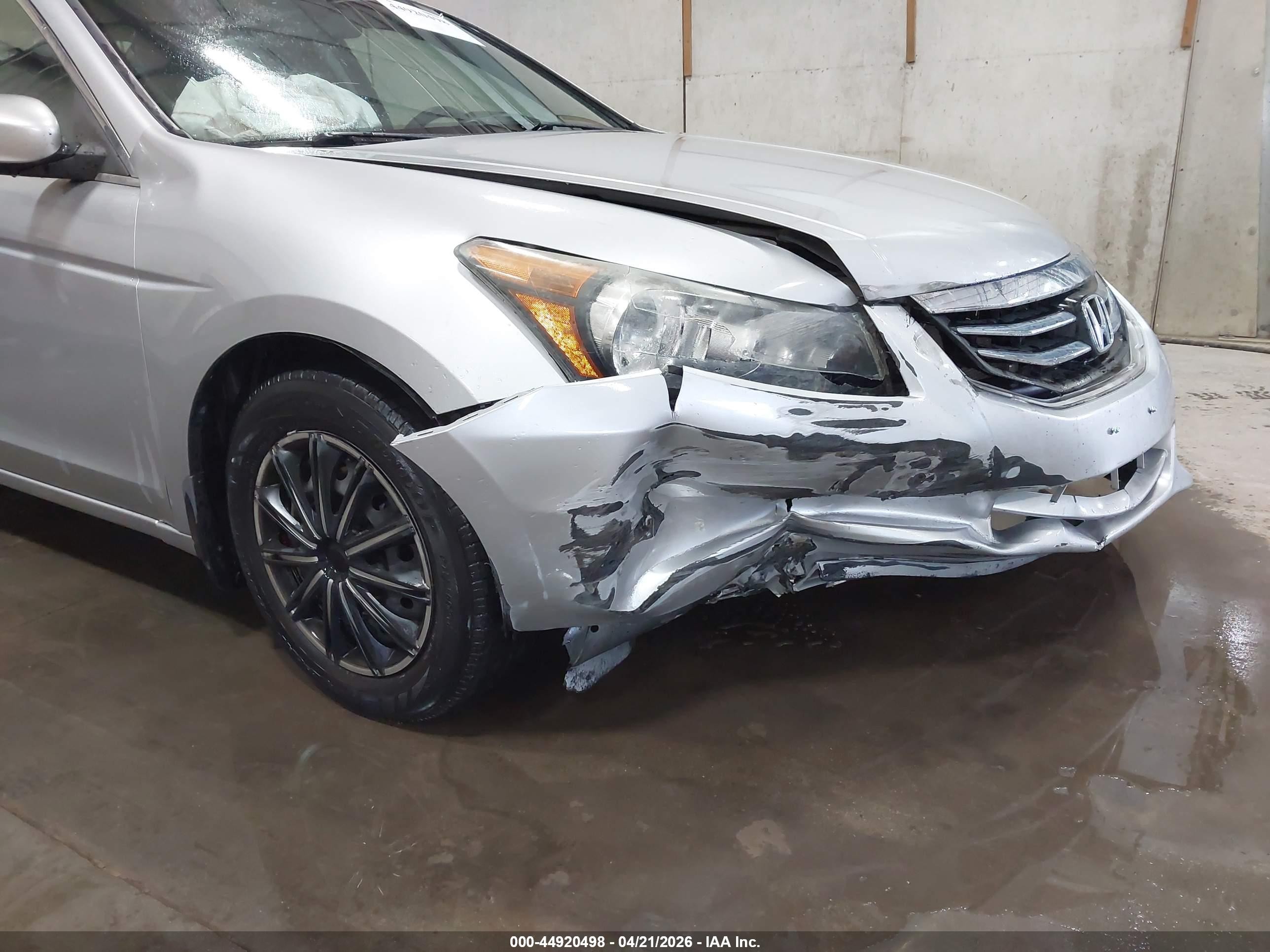 2012 Honda Accord 2.4 Lx Серебряный vin: 1HGCP2F37CA064896