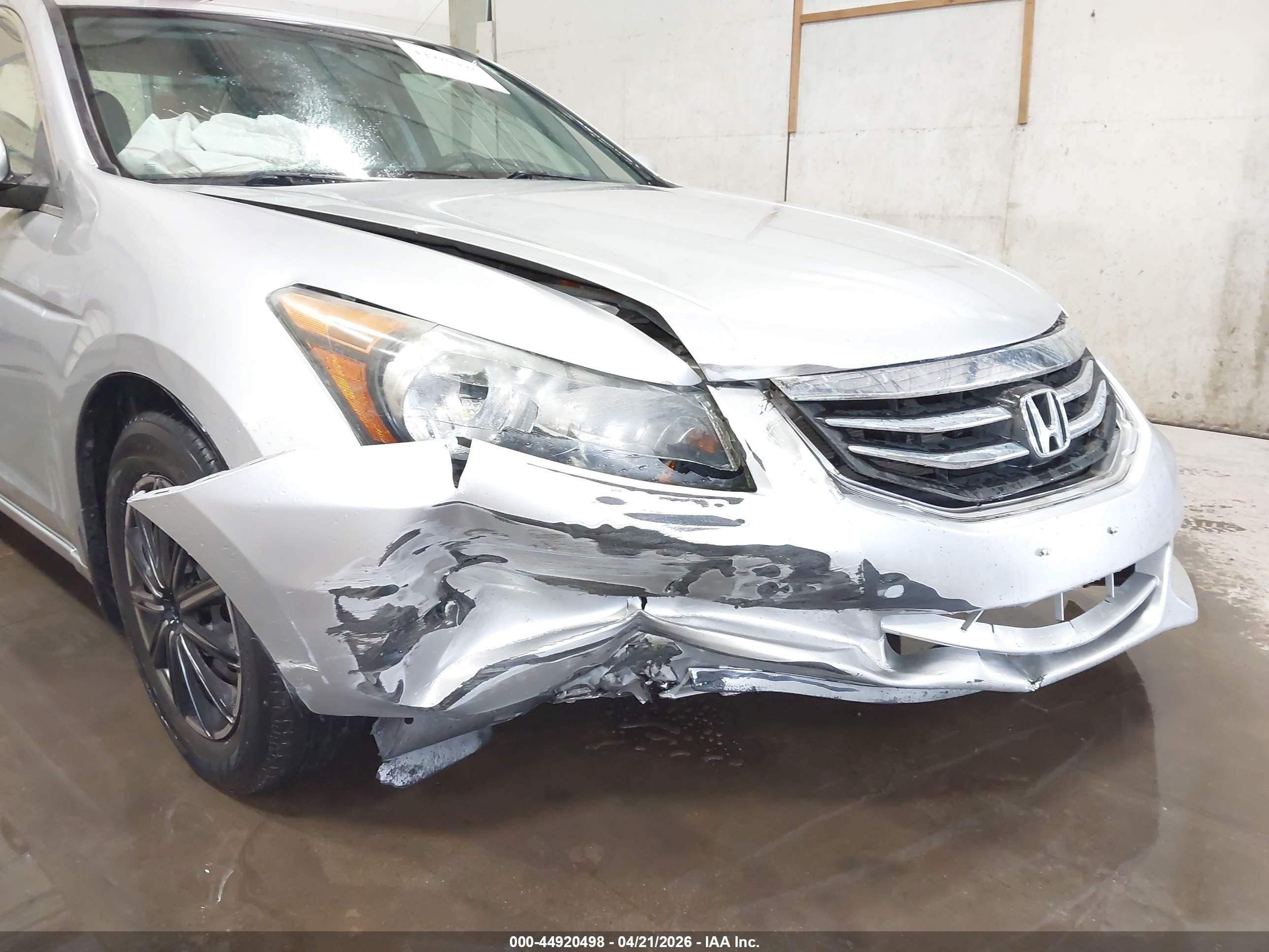 2012 Honda Accord 2.4 Lx Серебряный vin: 1HGCP2F37CA064896