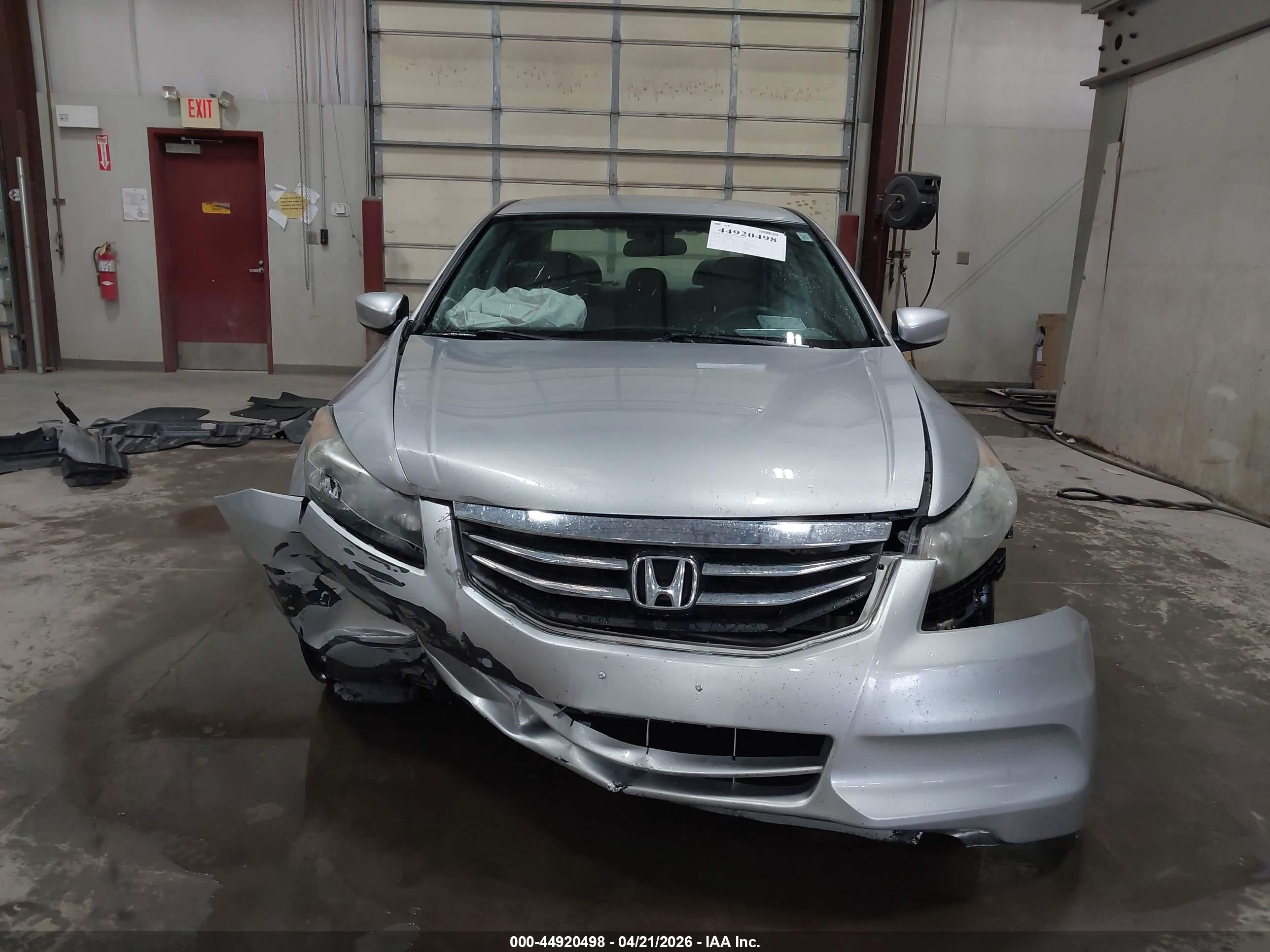 2012 Honda Accord 2.4 Lx Серебряный vin: 1HGCP2F37CA064896