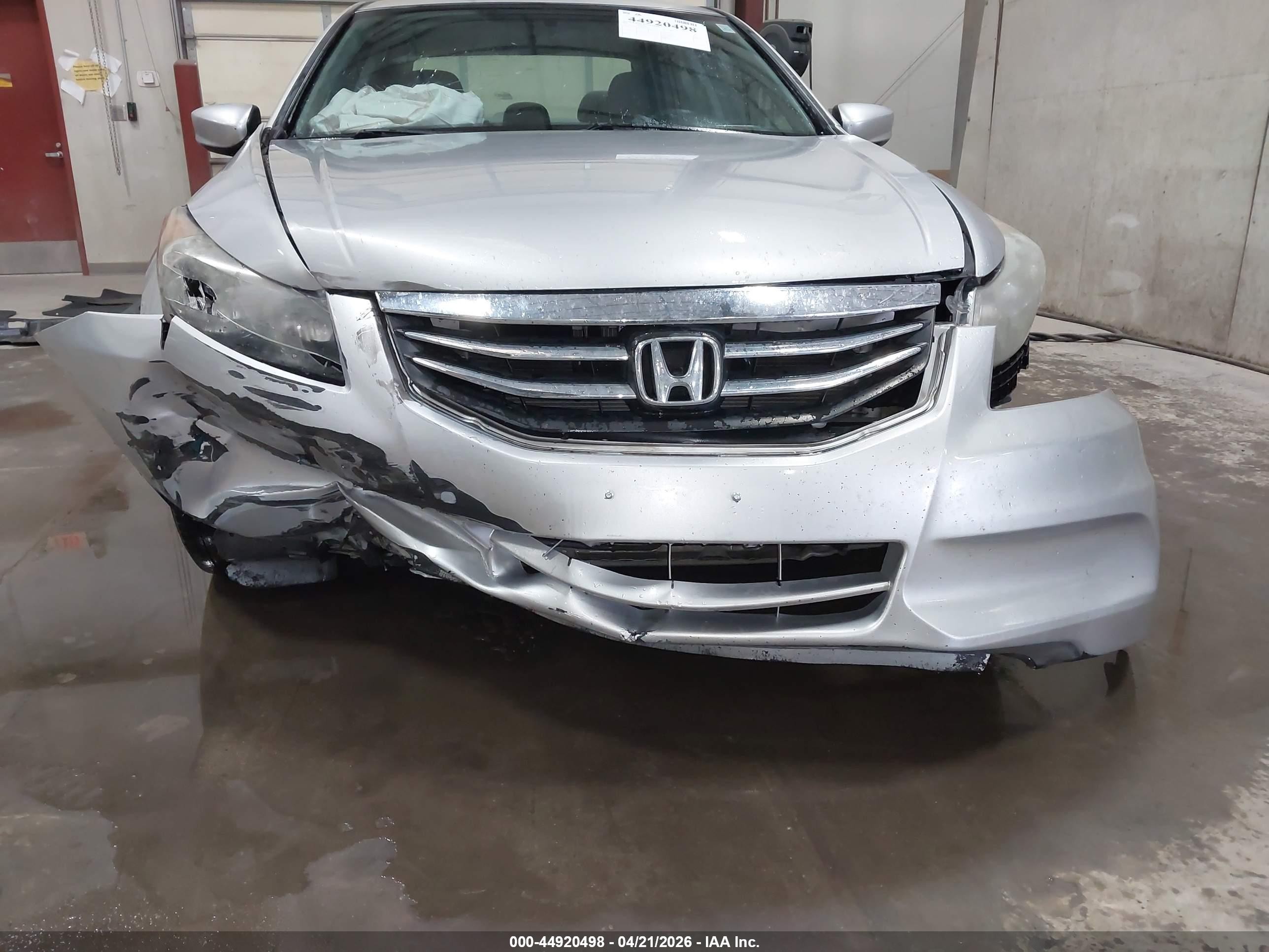 2012 Honda Accord 2.4 Lx Серебряный vin: 1HGCP2F37CA064896
