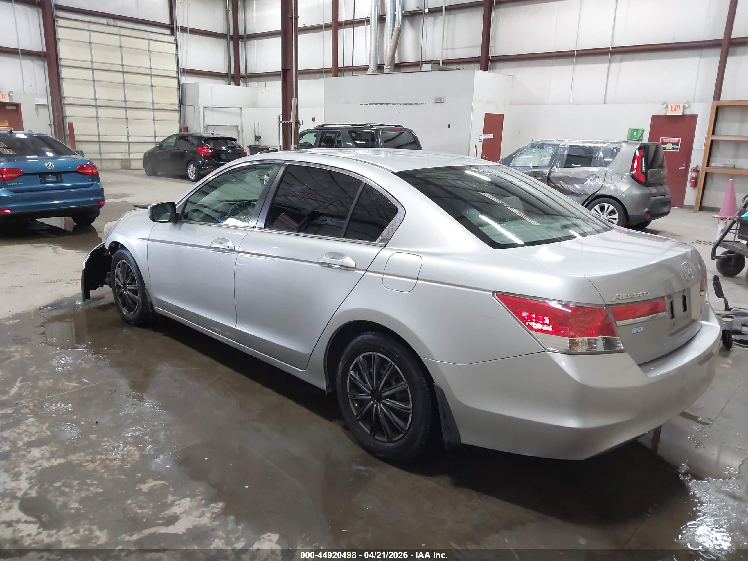 2012 Honda Accord 2.4 Lx Серебряный vin: 1HGCP2F37CA064896