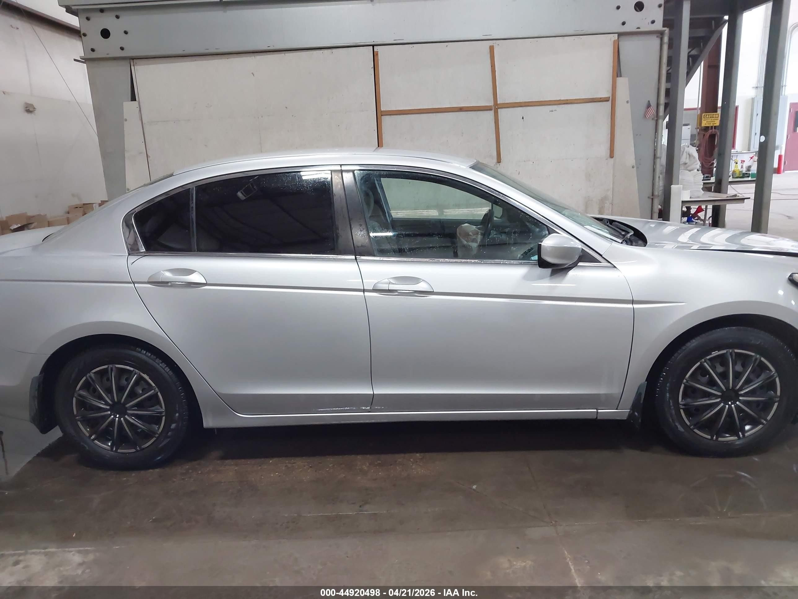 2012 Honda Accord 2.4 Lx Серебряный vin: 1HGCP2F37CA064896