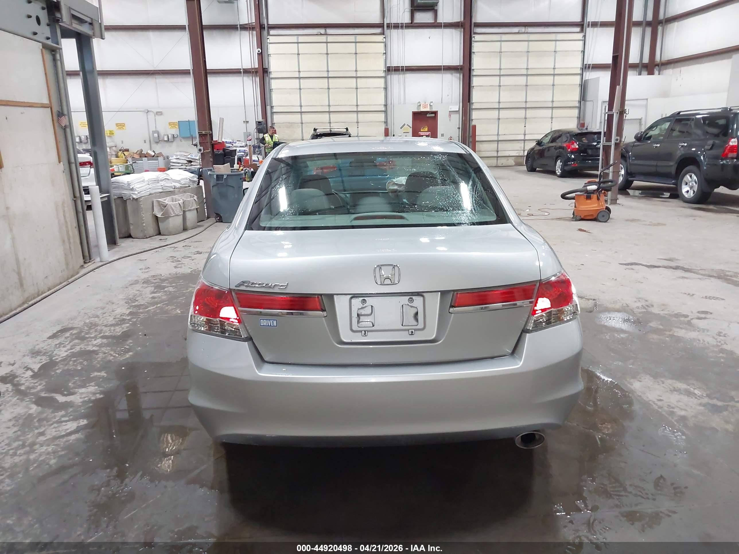 2012 Honda Accord 2.4 Lx Серебряный vin: 1HGCP2F37CA064896