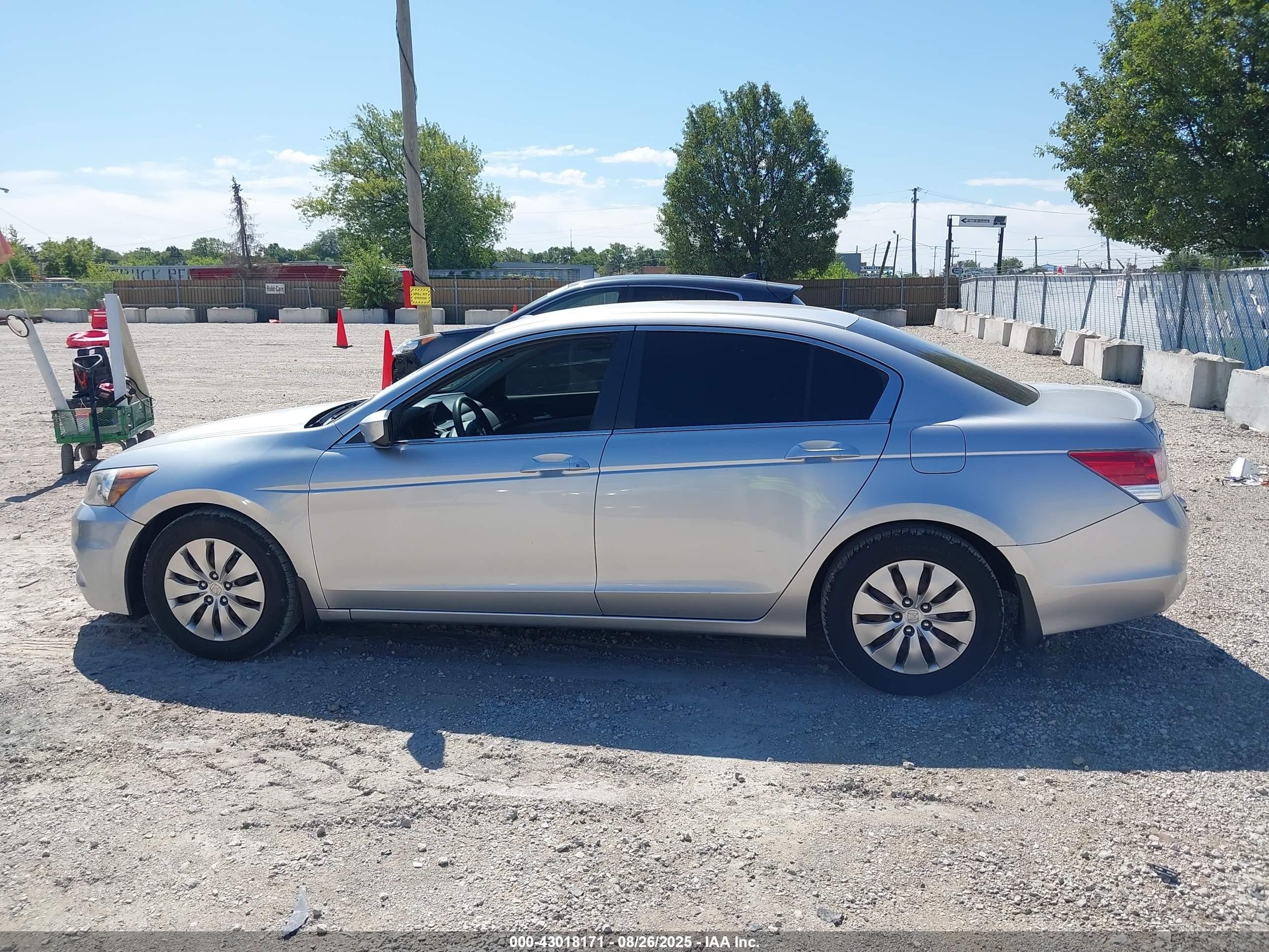 2012 Honda Accord 2.4 Lx Silver vin: 1HGCP2F37CA158793