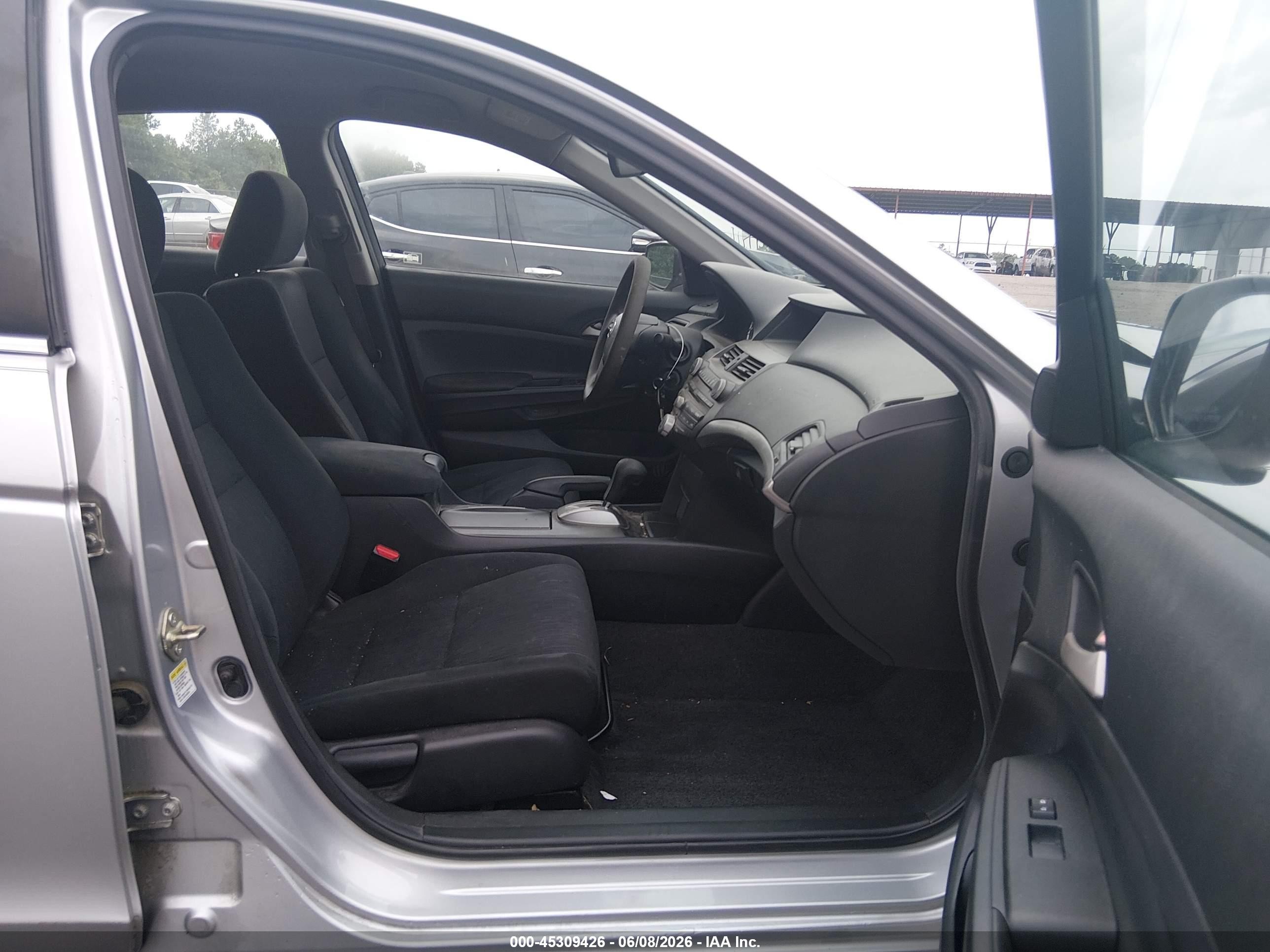 2012 Honda Accord 2.4 Lx Silver vin: 1HGCP2F37CA222492