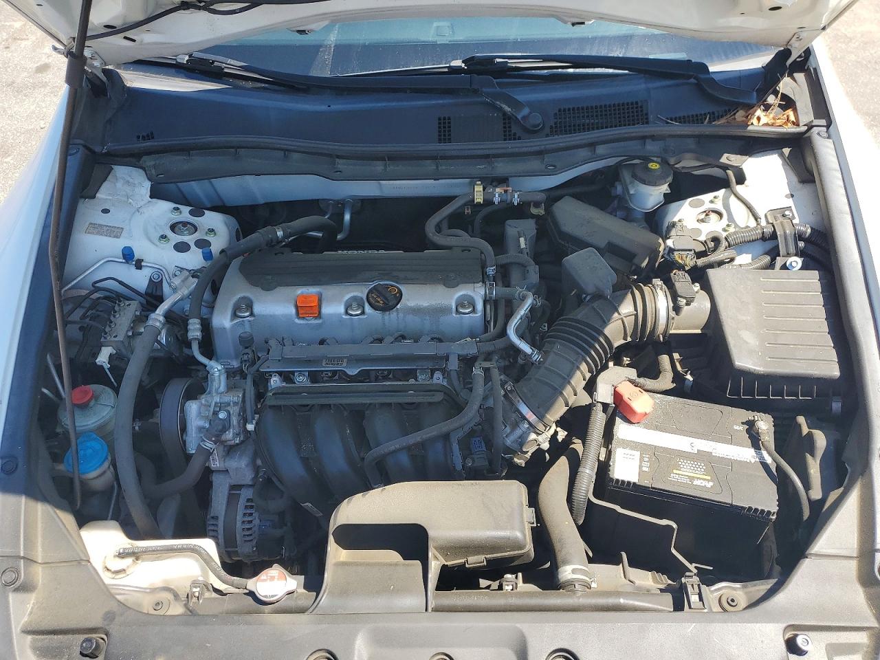 2012 Honda Accord White vin: 1HGCP2F37CA228695
