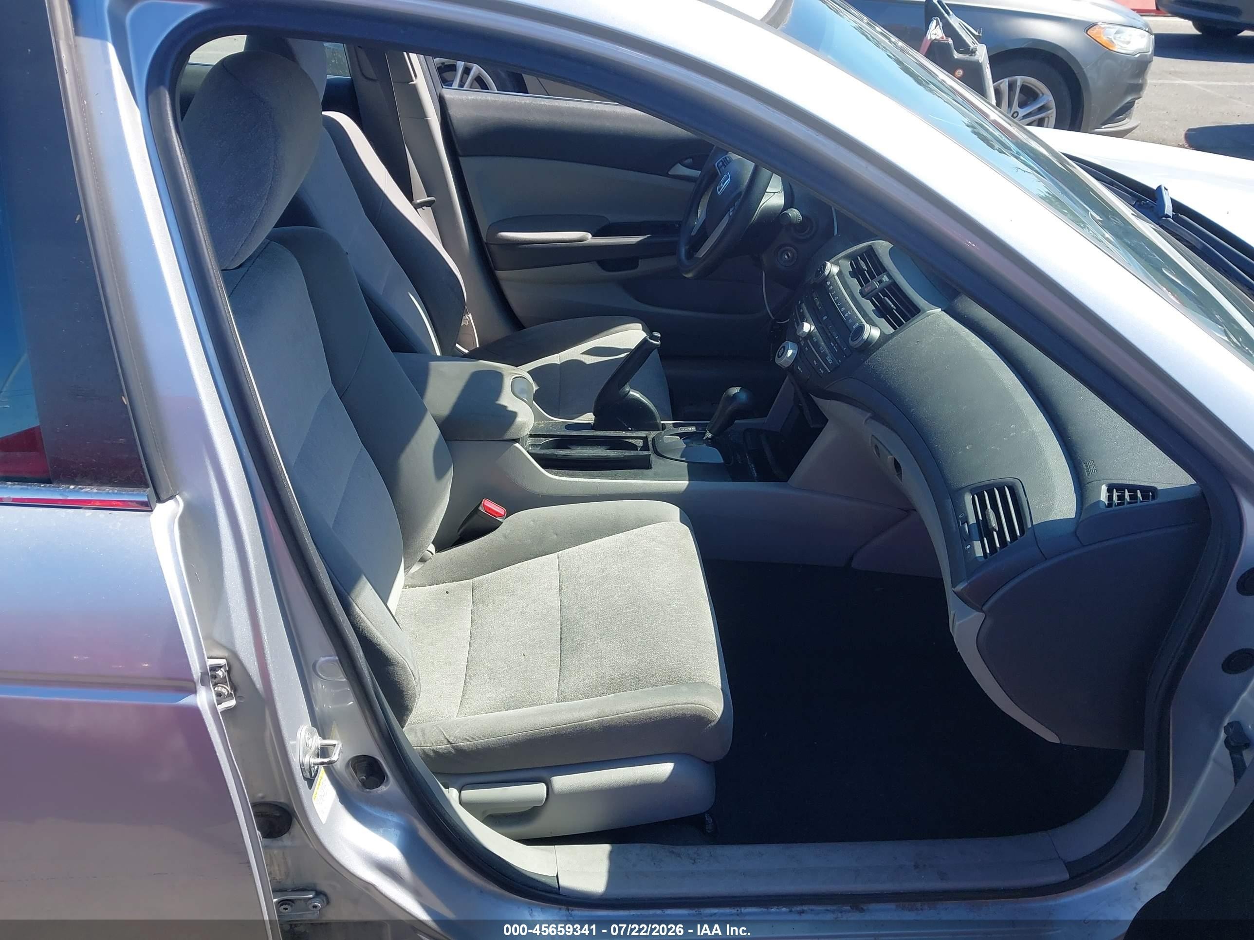 2010 Honda Accord 2.4 Lx Серебряный vin: 1HGCP2F38AA085298