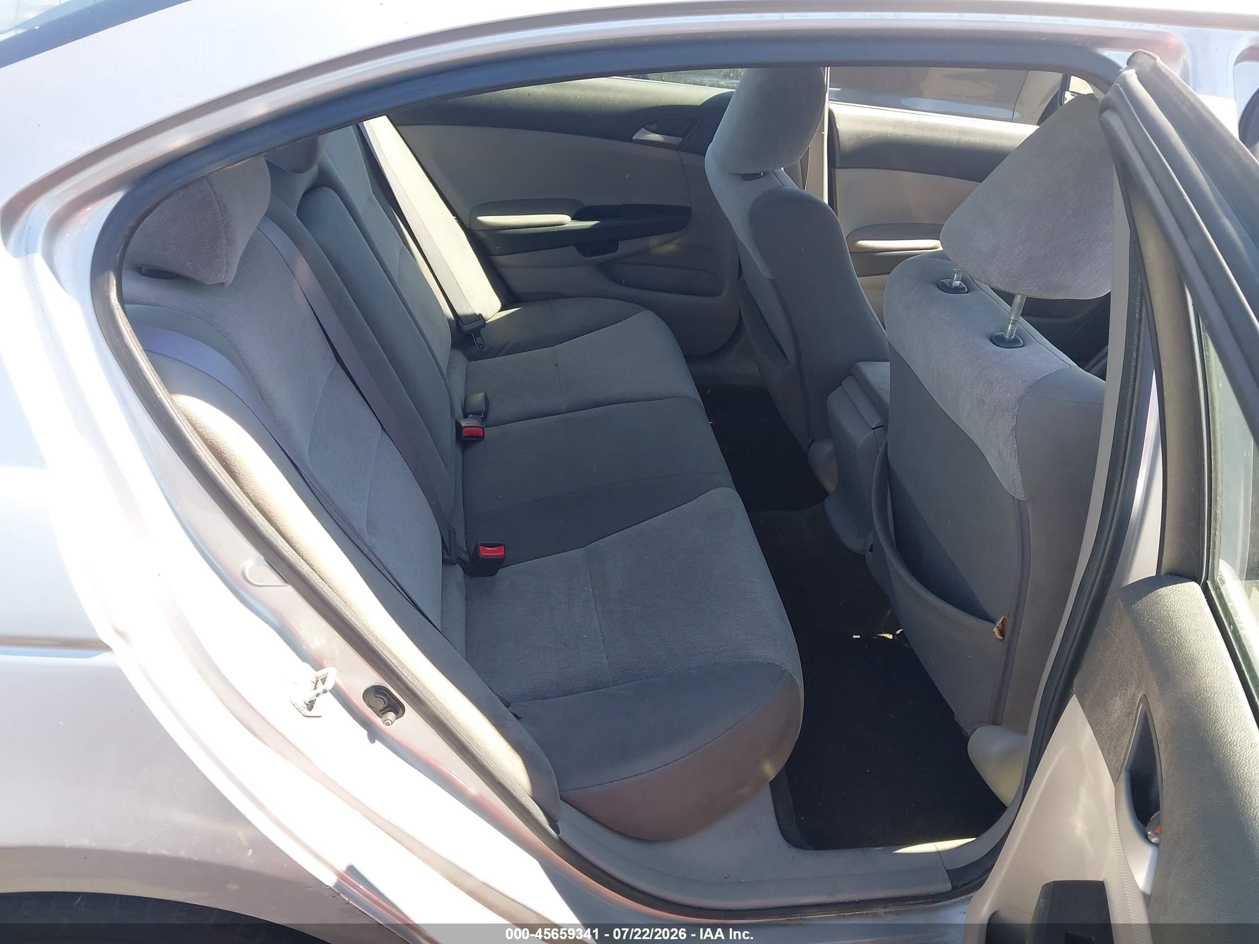 2010 Honda Accord 2.4 Lx Серебряный vin: 1HGCP2F38AA085298