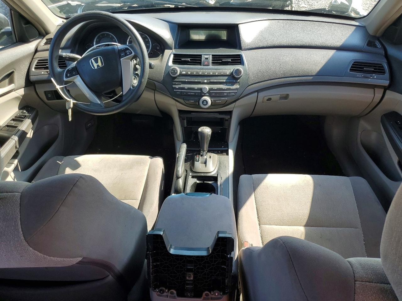 2010 Honda Accord Lx Серебряный vin: 1HGCP2F38AA100463