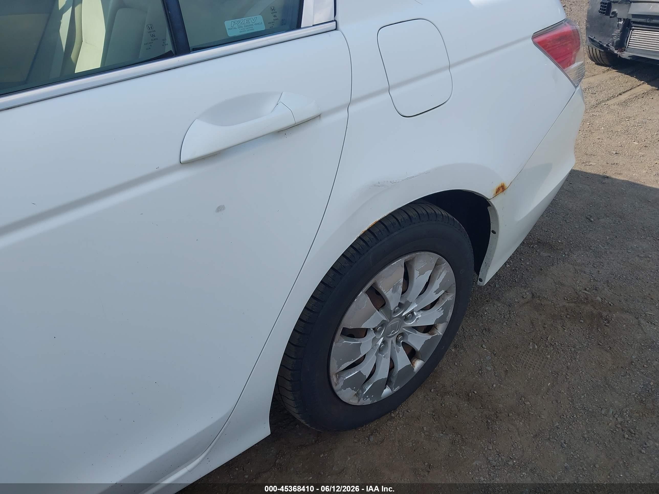 2010 Honda Accord 2.4 Lx White vin: 1HGCP2F38AA134192