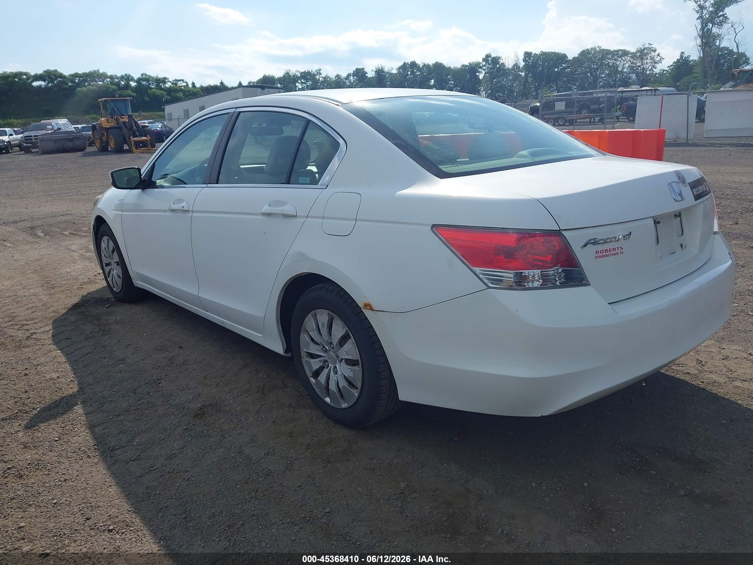 2010 Honda Accord 2.4 Lx White vin: 1HGCP2F38AA134192