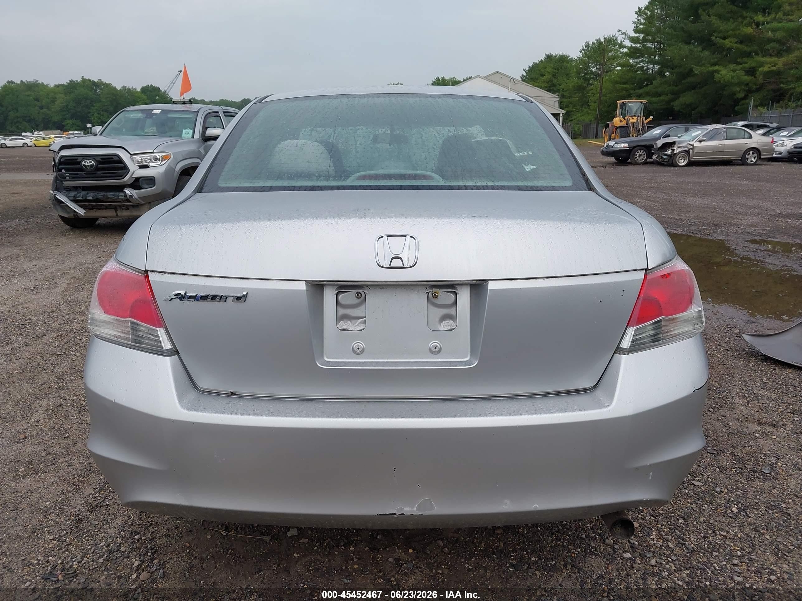 2010 Honda Accord 2.4 Lx Серебряный vin: 1HGCP2F38AA171405