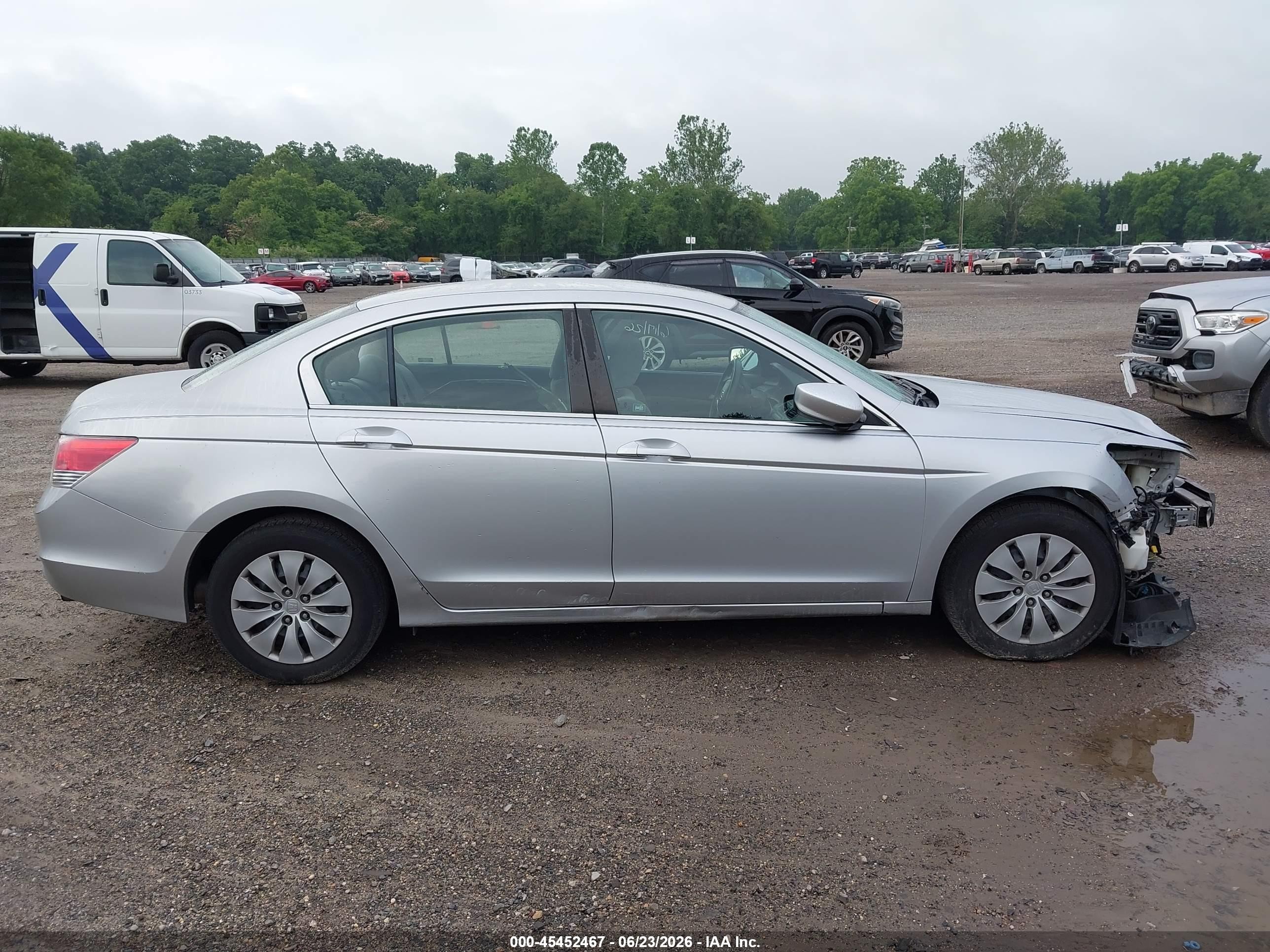 2010 Honda Accord 2.4 Lx Серебряный vin: 1HGCP2F38AA171405