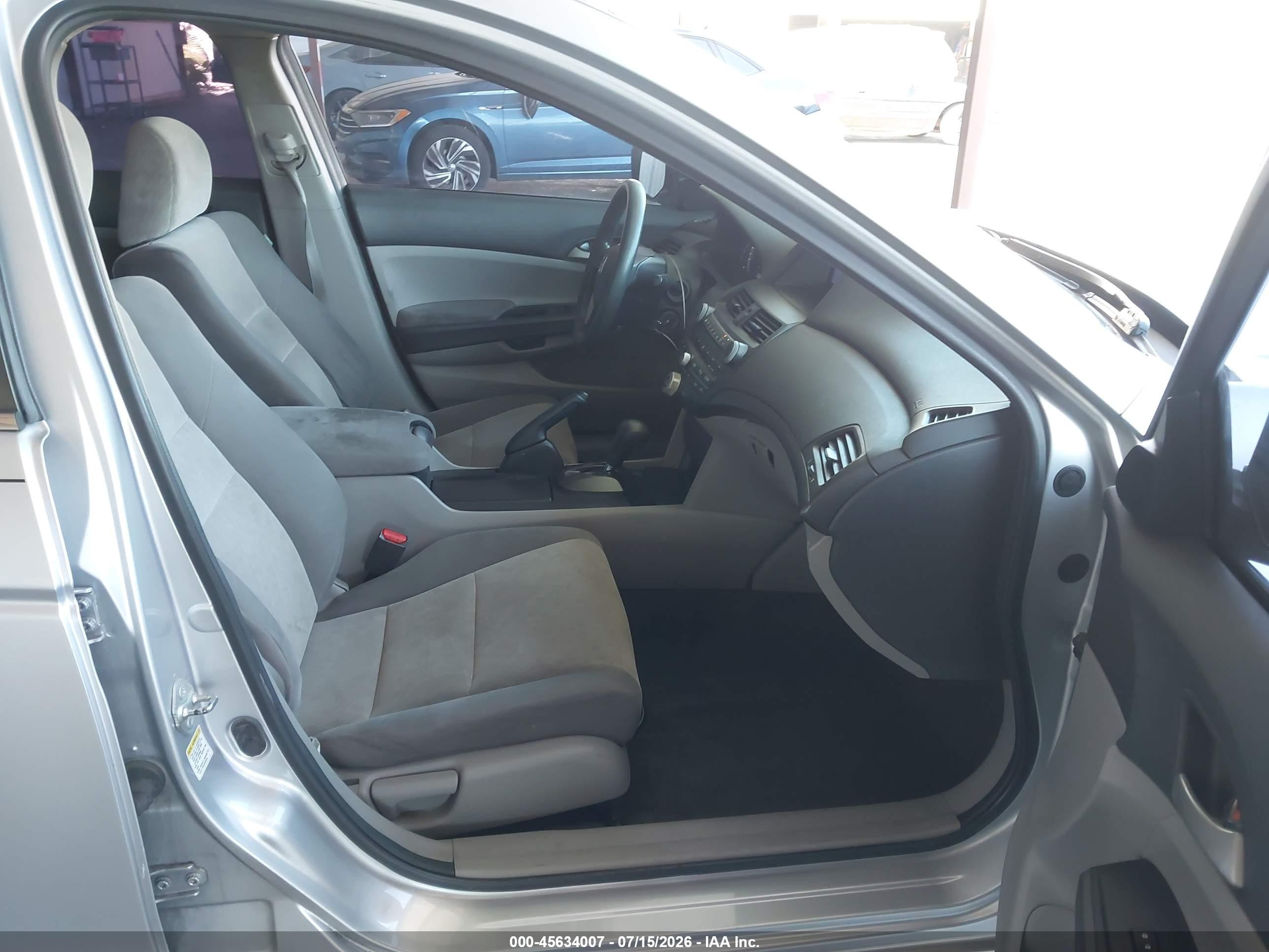 2010 Honda Accord 2.4 Lx Silver vin: 1HGCP2F38AA184977
