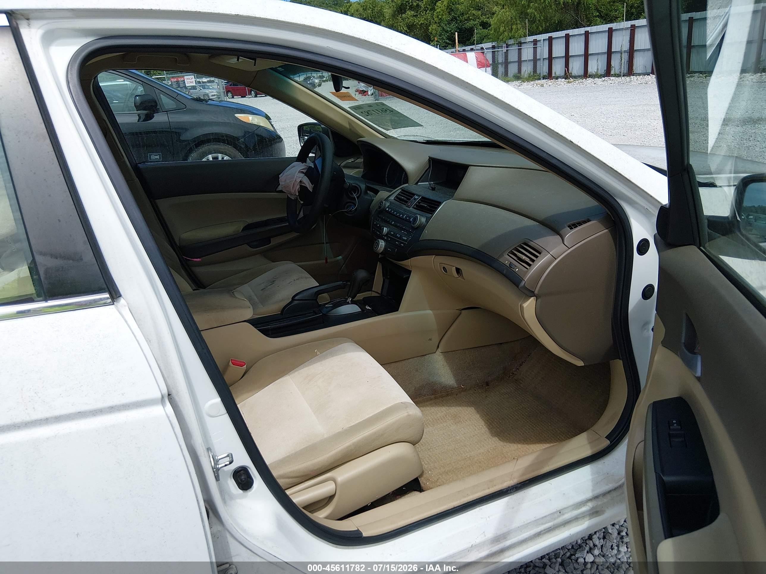 2010 Honda Accord 2.4 Lx White vin: 1HGCP2F38AA190231