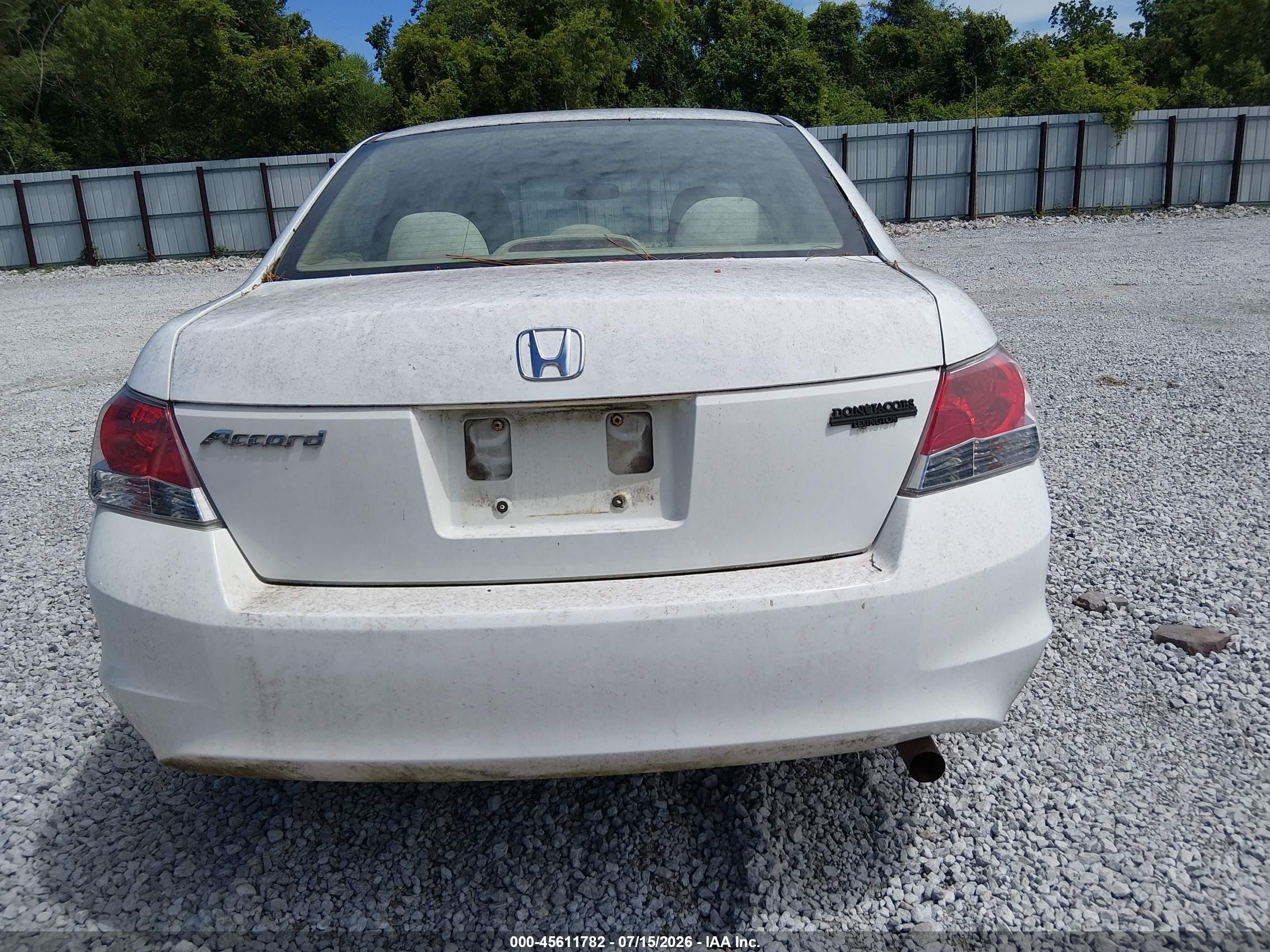 2010 Honda Accord 2.4 Lx White vin: 1HGCP2F38AA190231