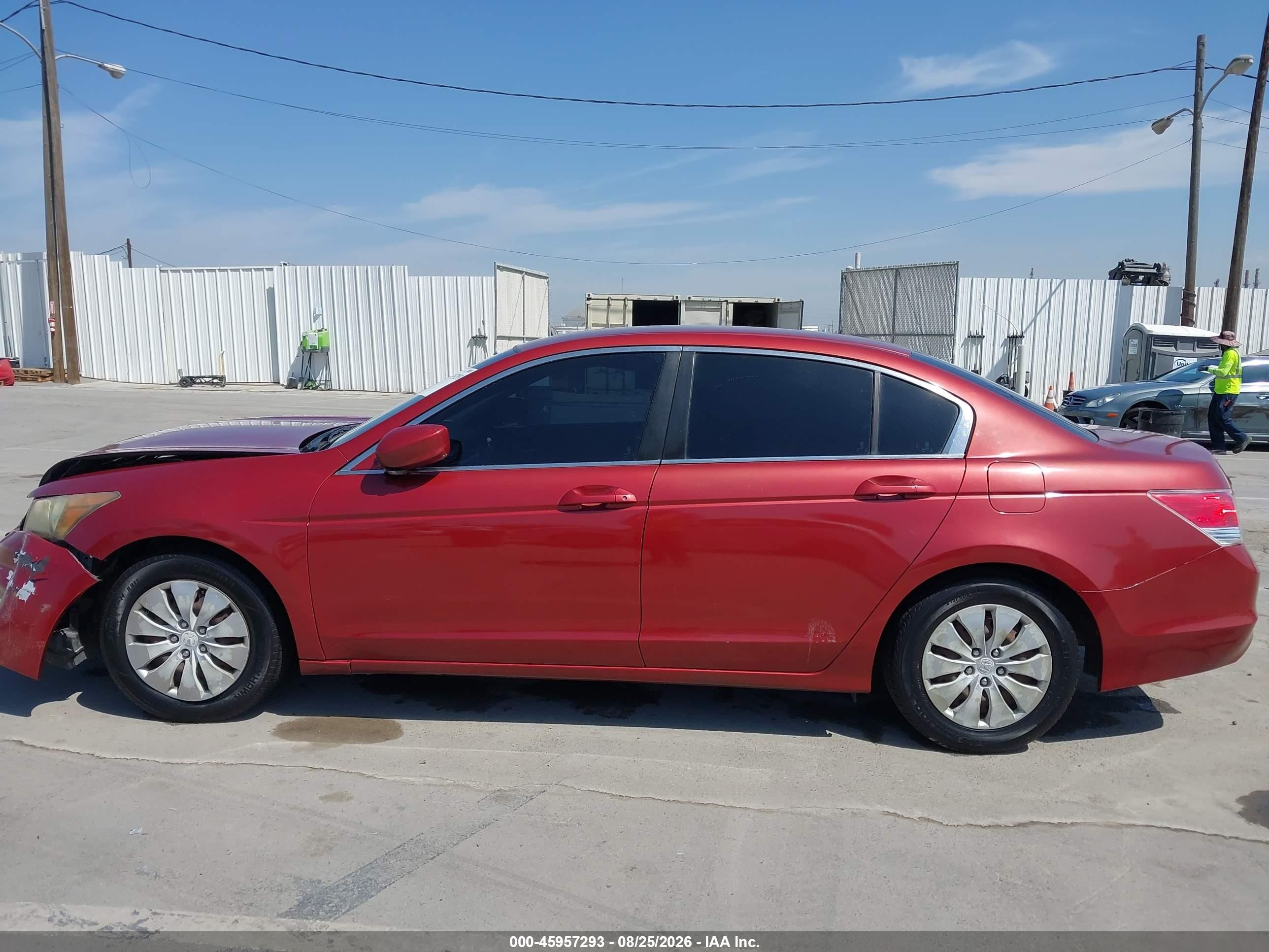 2011 Honda Accord 2.4 Lx Red vin: 1HGCP2F38BA017374
