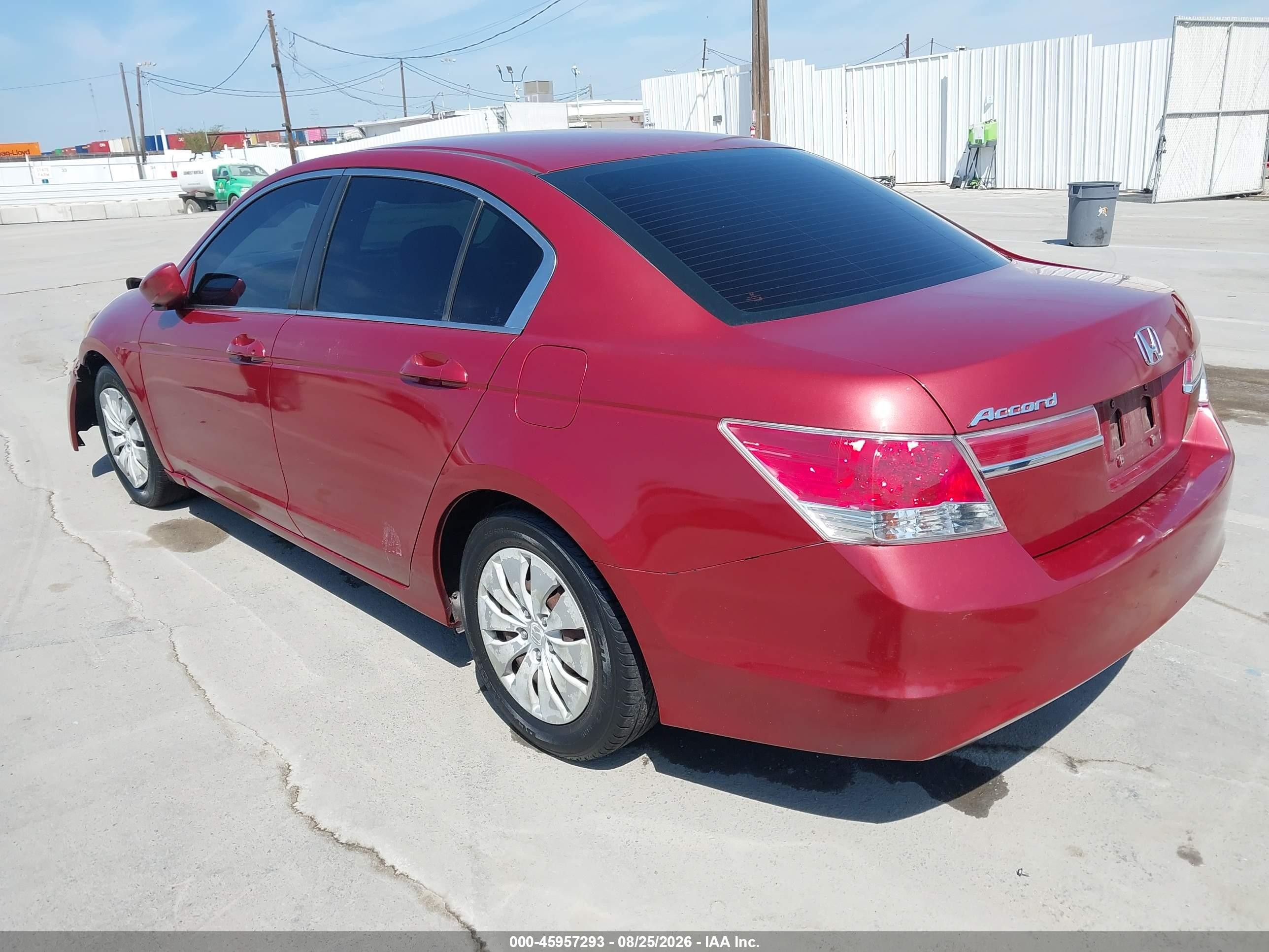2011 Honda Accord 2.4 Lx Red vin: 1HGCP2F38BA017374