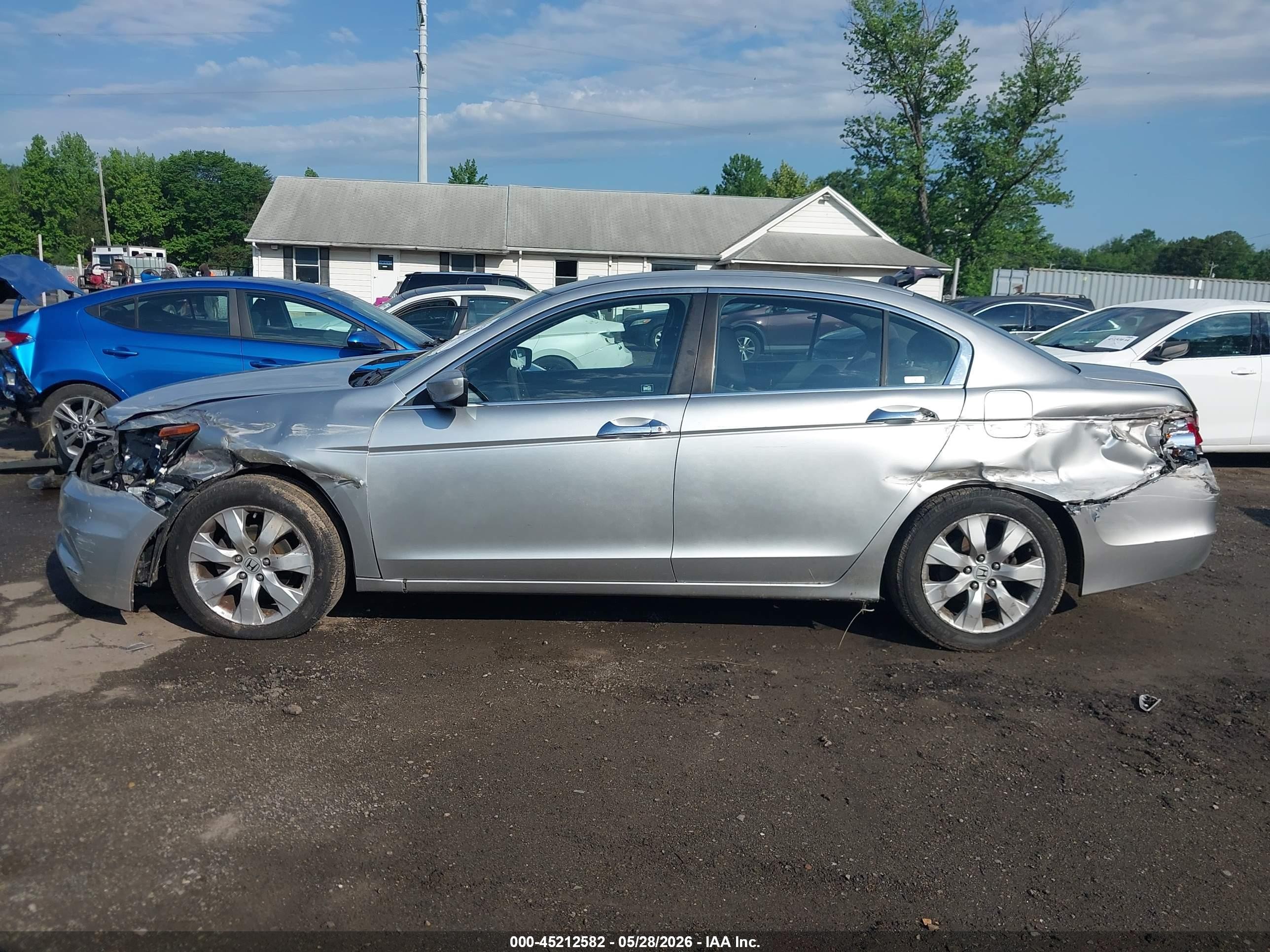 2011 Honda Accord 2.4 Lx Silver vin: 1HGCP2F38BA143895