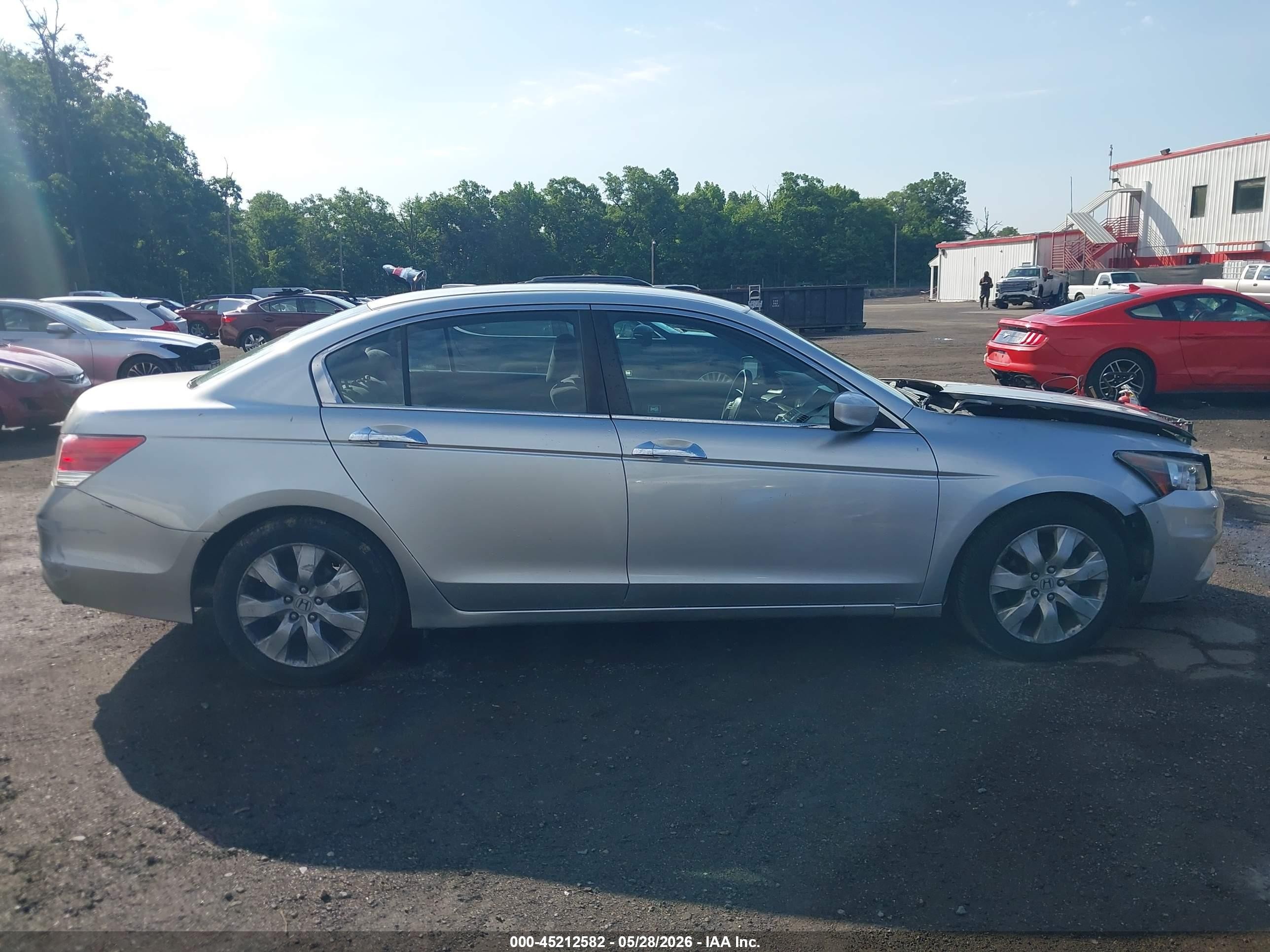 2011 Honda Accord 2.4 Lx Silver vin: 1HGCP2F38BA143895