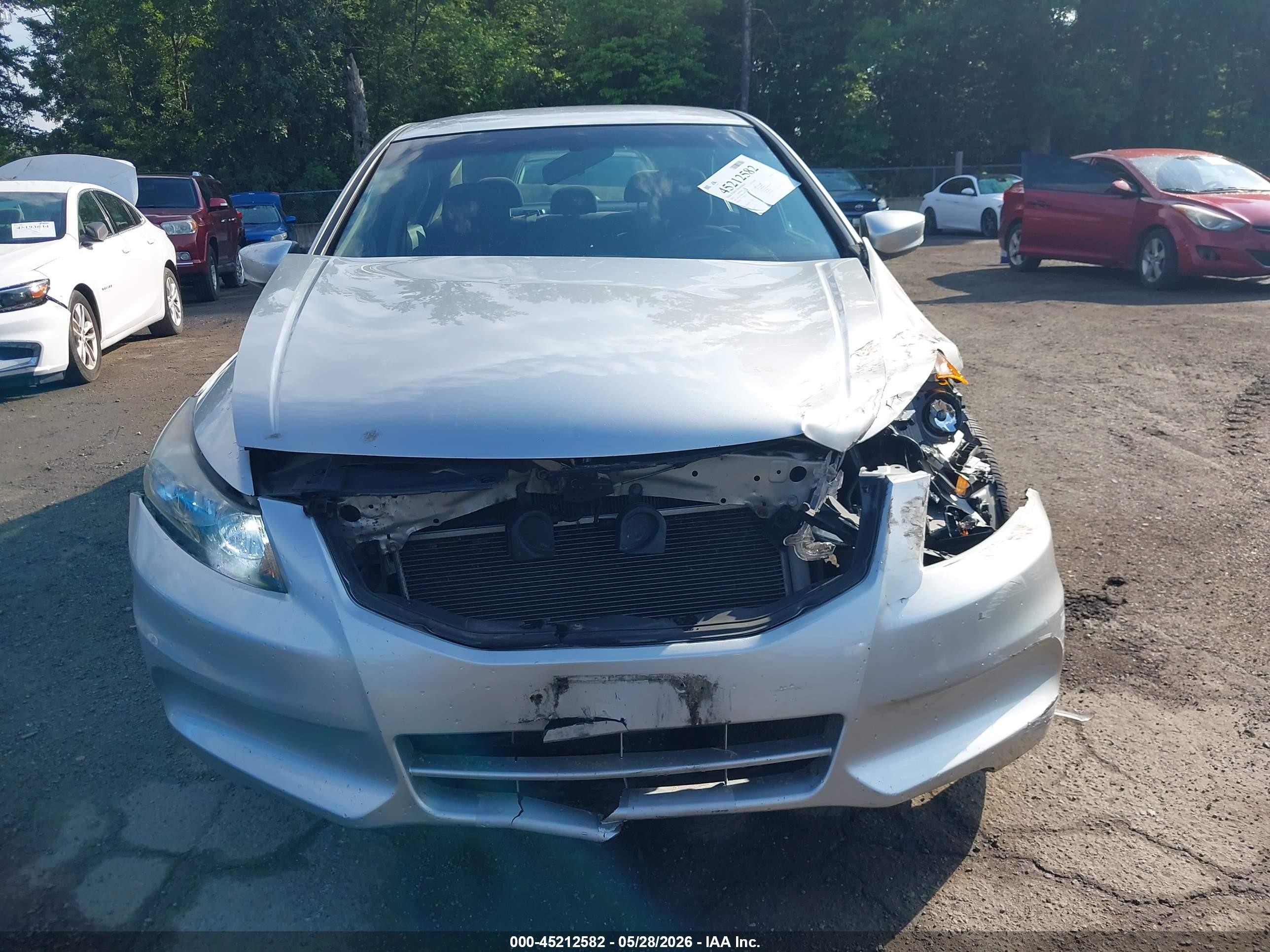 2011 Honda Accord 2.4 Lx Silver vin: 1HGCP2F38BA143895