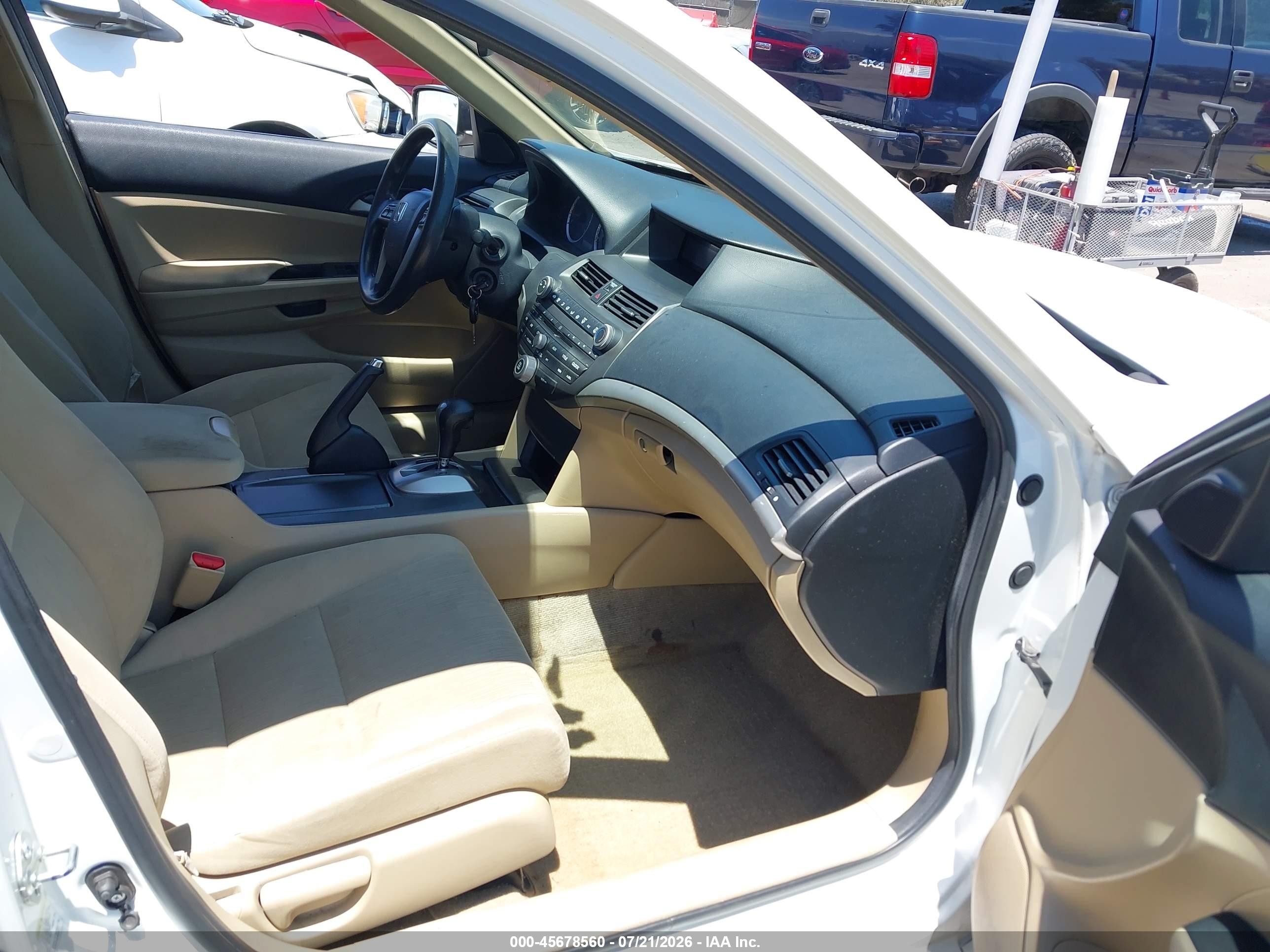 2011 Honda Accord 2.4 Lx Белый vin: 1HGCP2F38BA154251