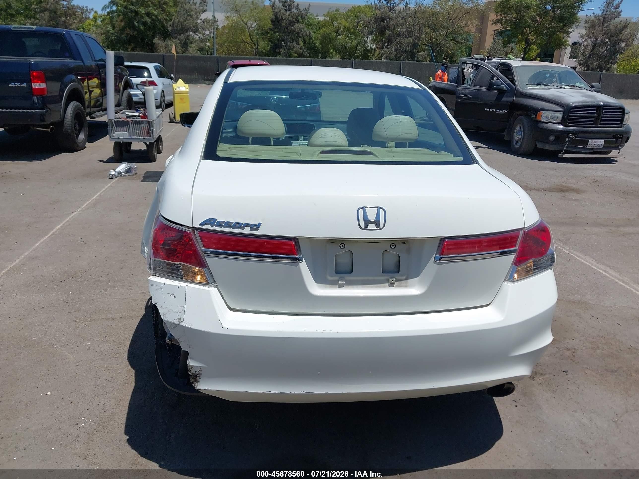 2011 Honda Accord 2.4 Lx Белый vin: 1HGCP2F38BA154251