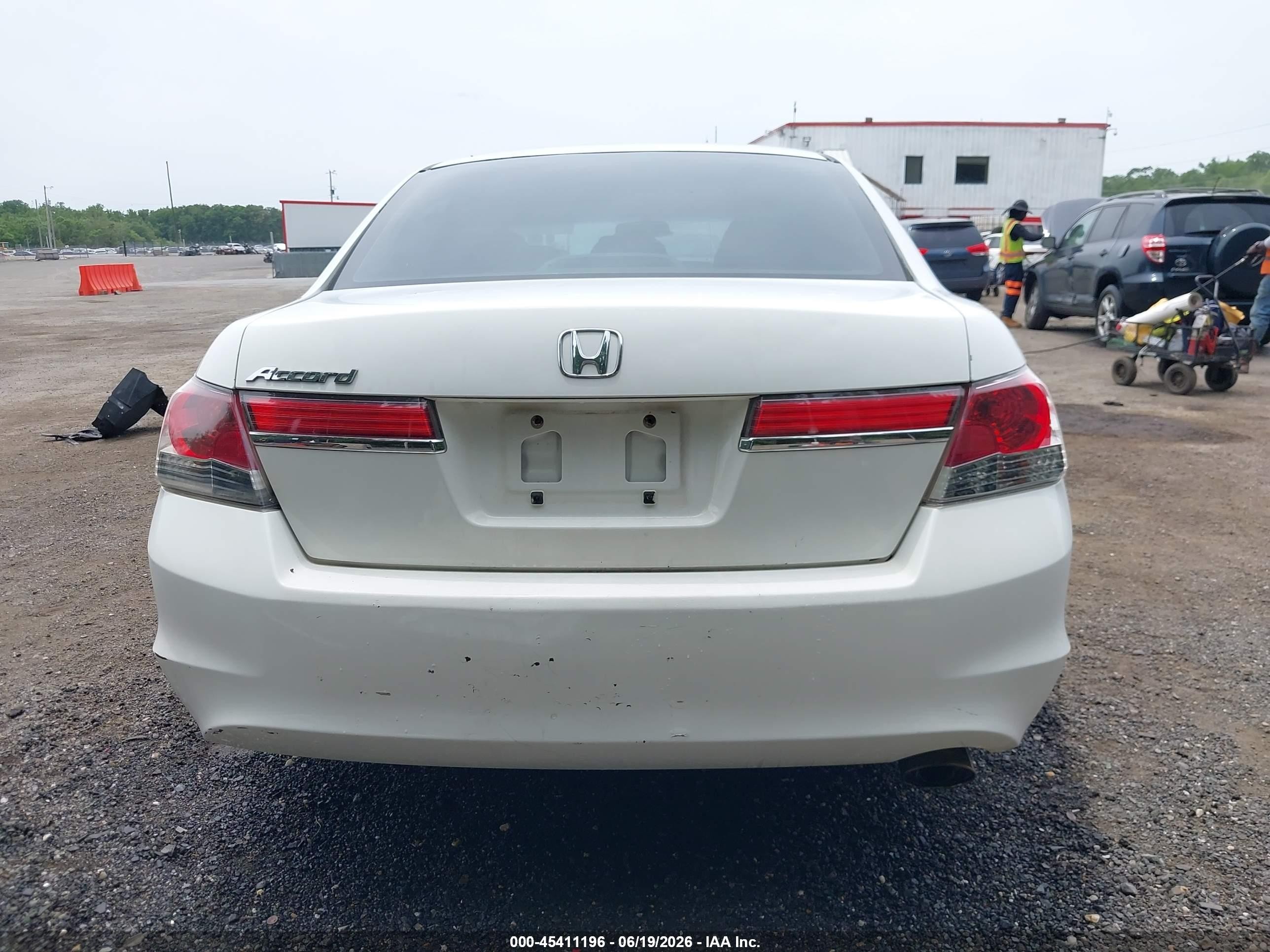 2012 Honda Accord 2.4 Lx White vin: 1HGCP2F38CA089841