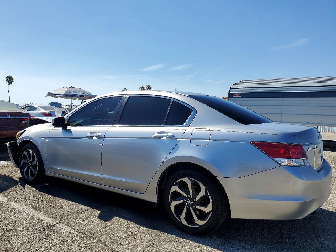 2010 Honda Accord Lx Серебряный vin: 1HGCP2F39AA037874